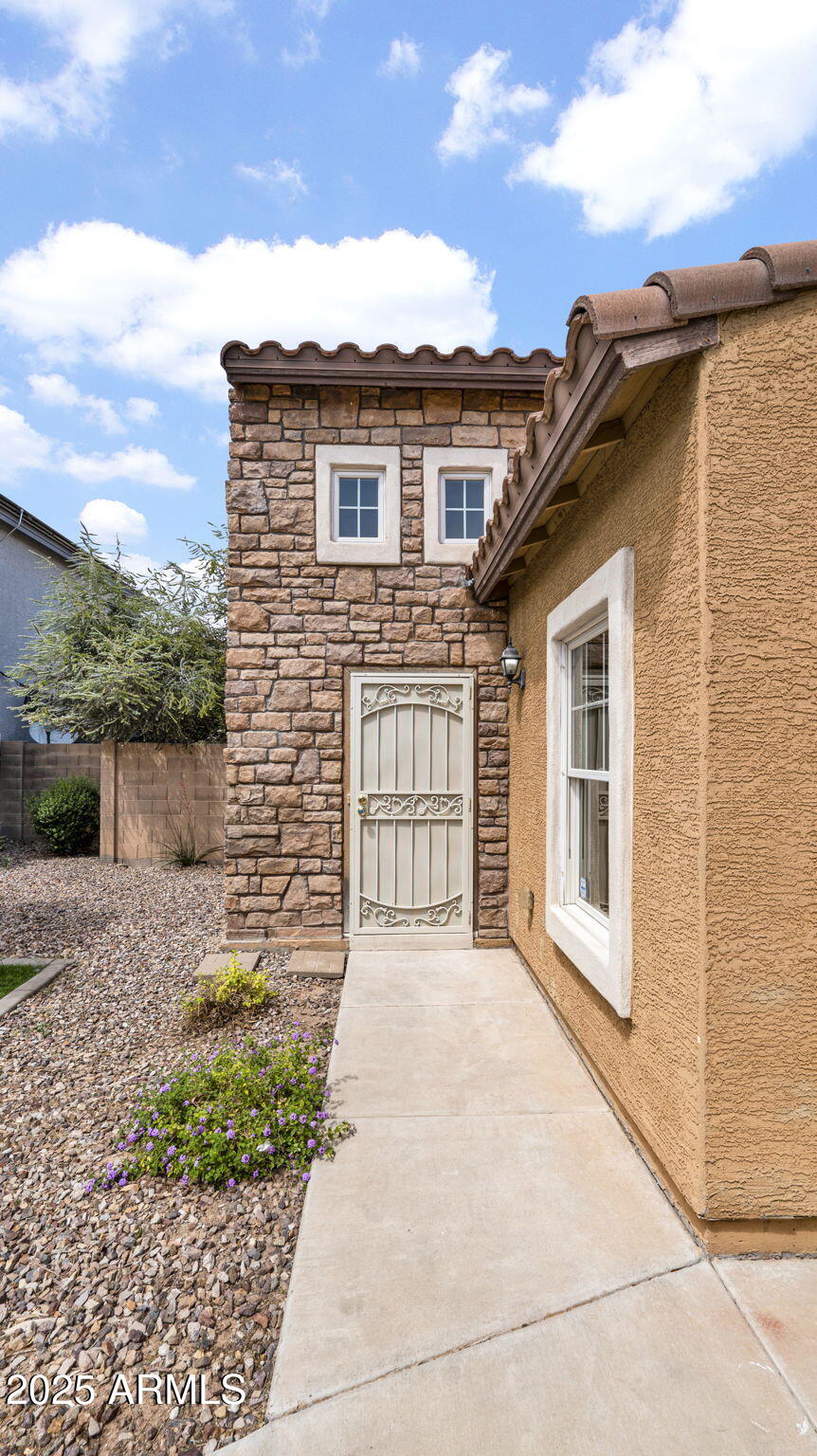 17132 W TARA Lane