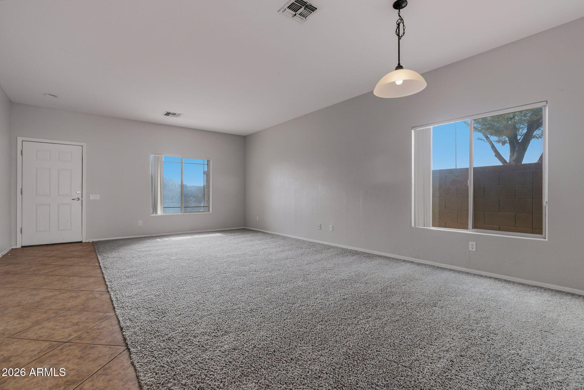 9444 W HUBBELL Street