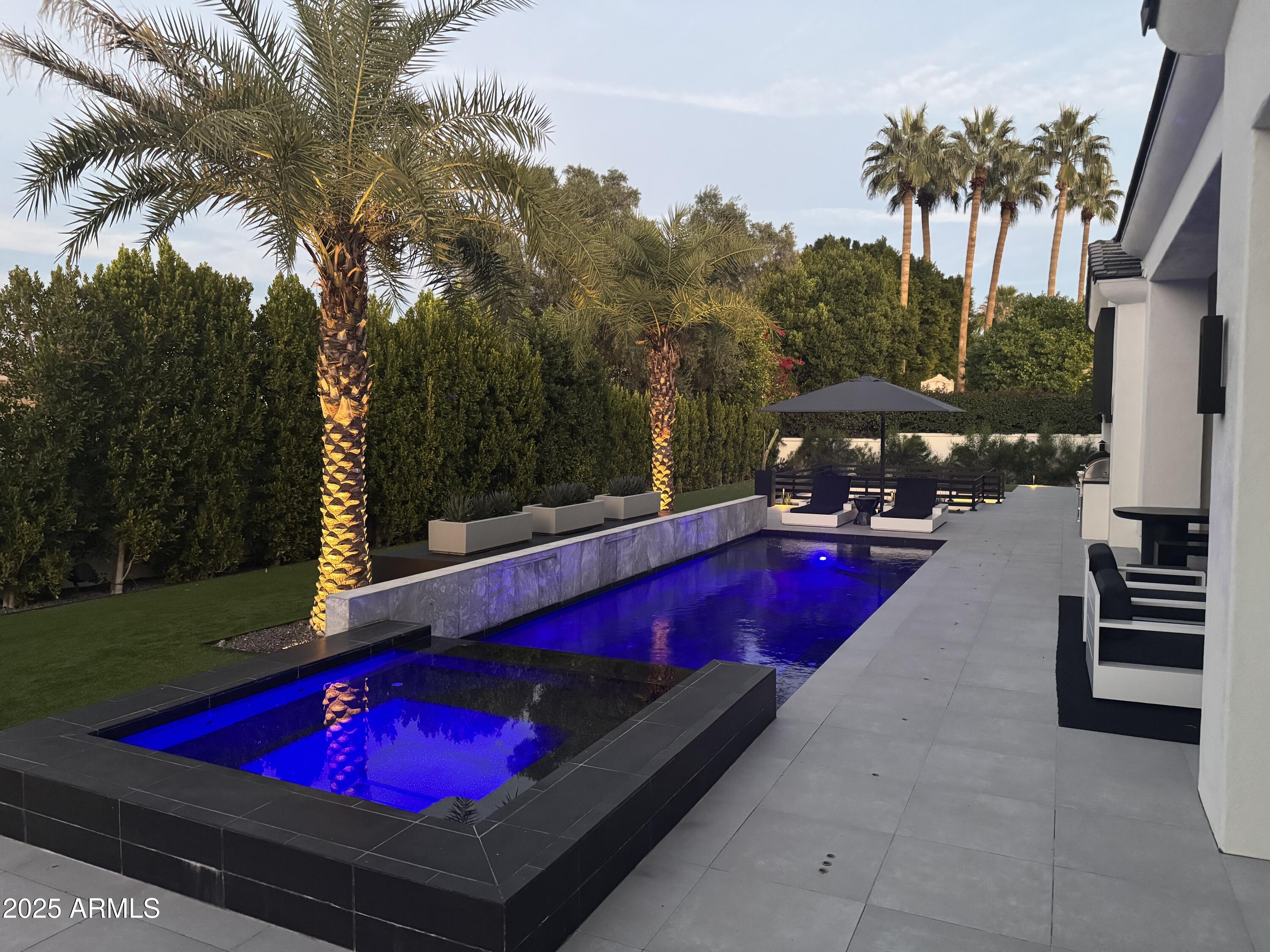 7120 E PARADISE RANCH Road