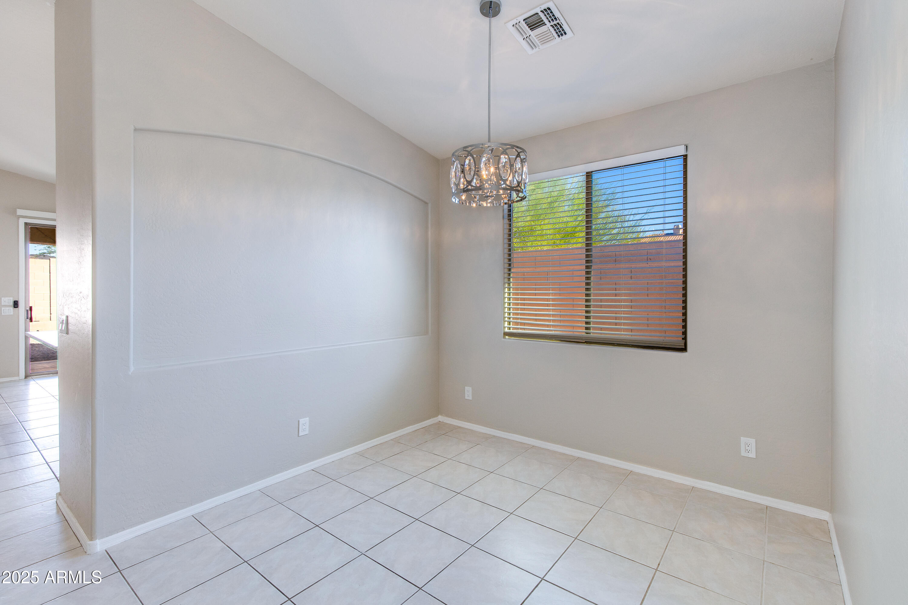 2204 W VIA CABALLO BLANCO --