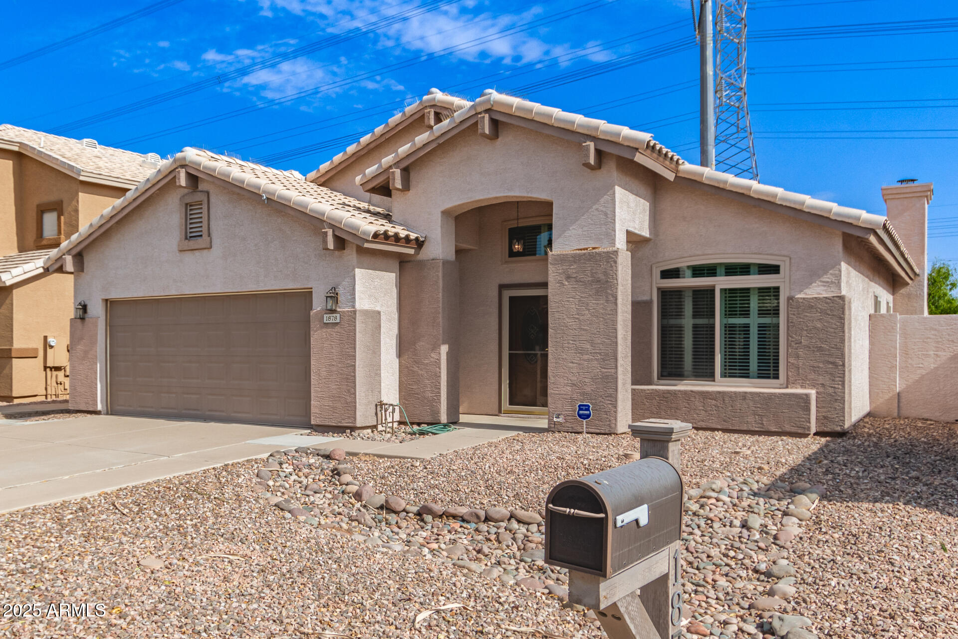 1878 E DRAKE Drive