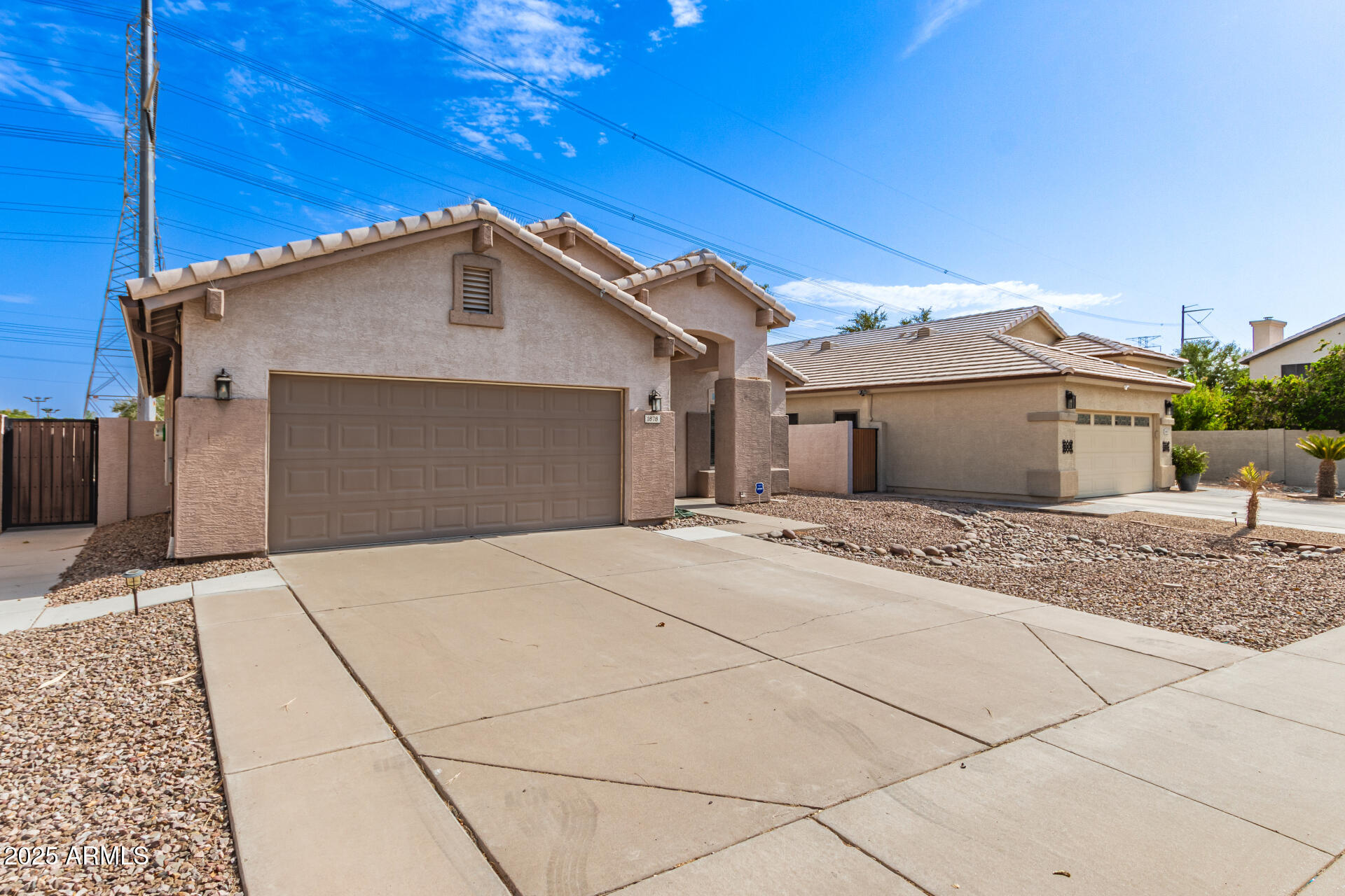 1878 E DRAKE Drive