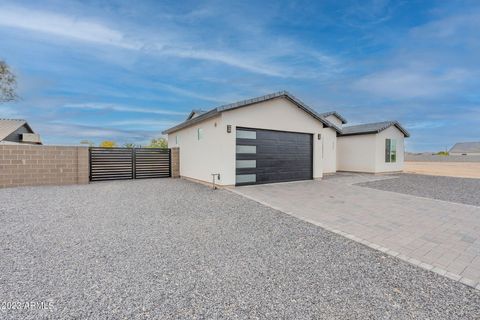 A home in Arizona City