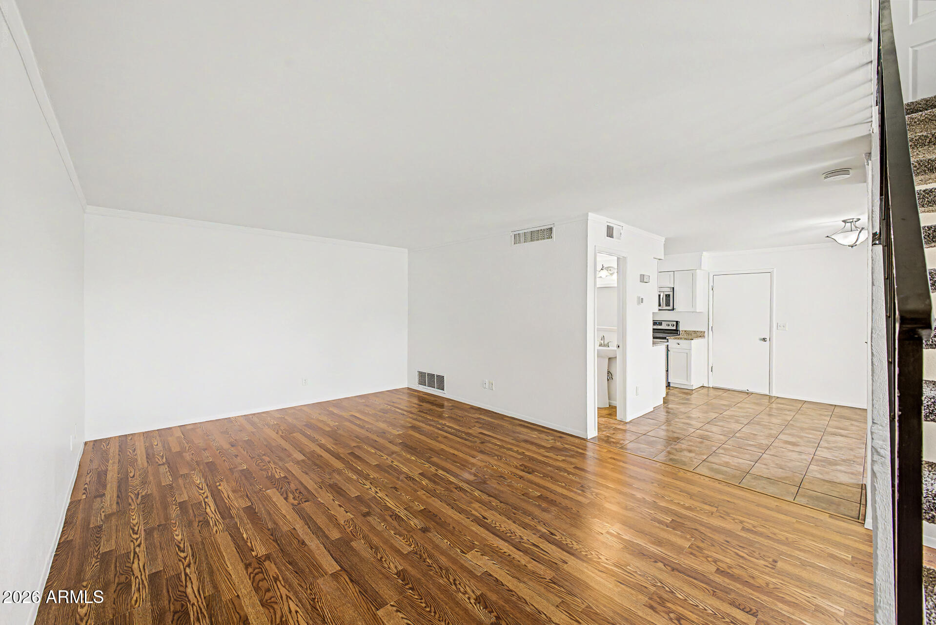 5619 S ADMIRALTY Court C