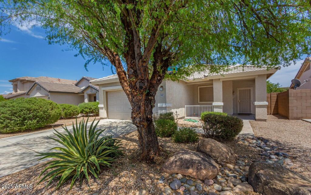 Photo of 17697 N 167th Drive, Surprise, AZ 85374 (MLS # 6935512)