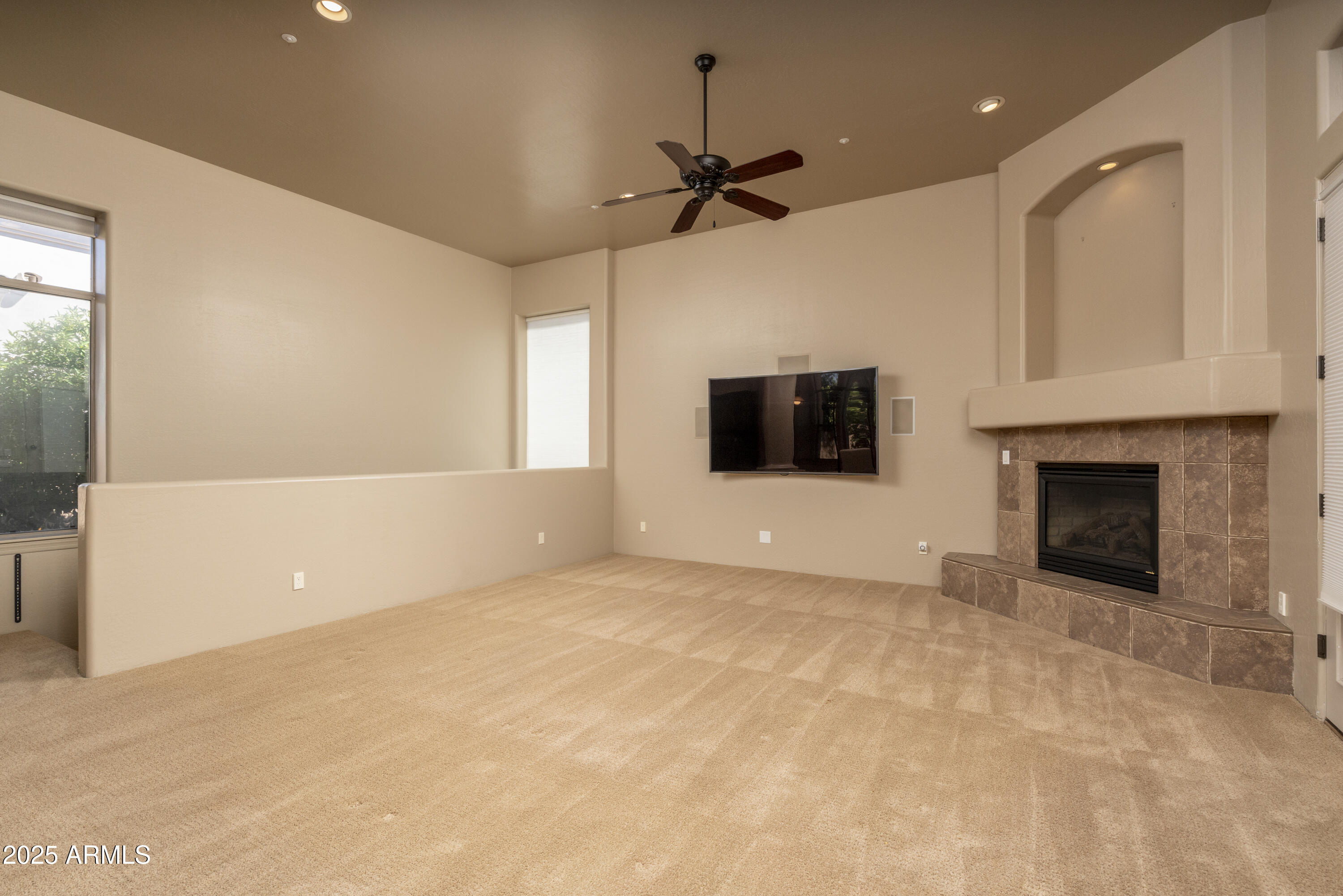 8925 E Ann Way