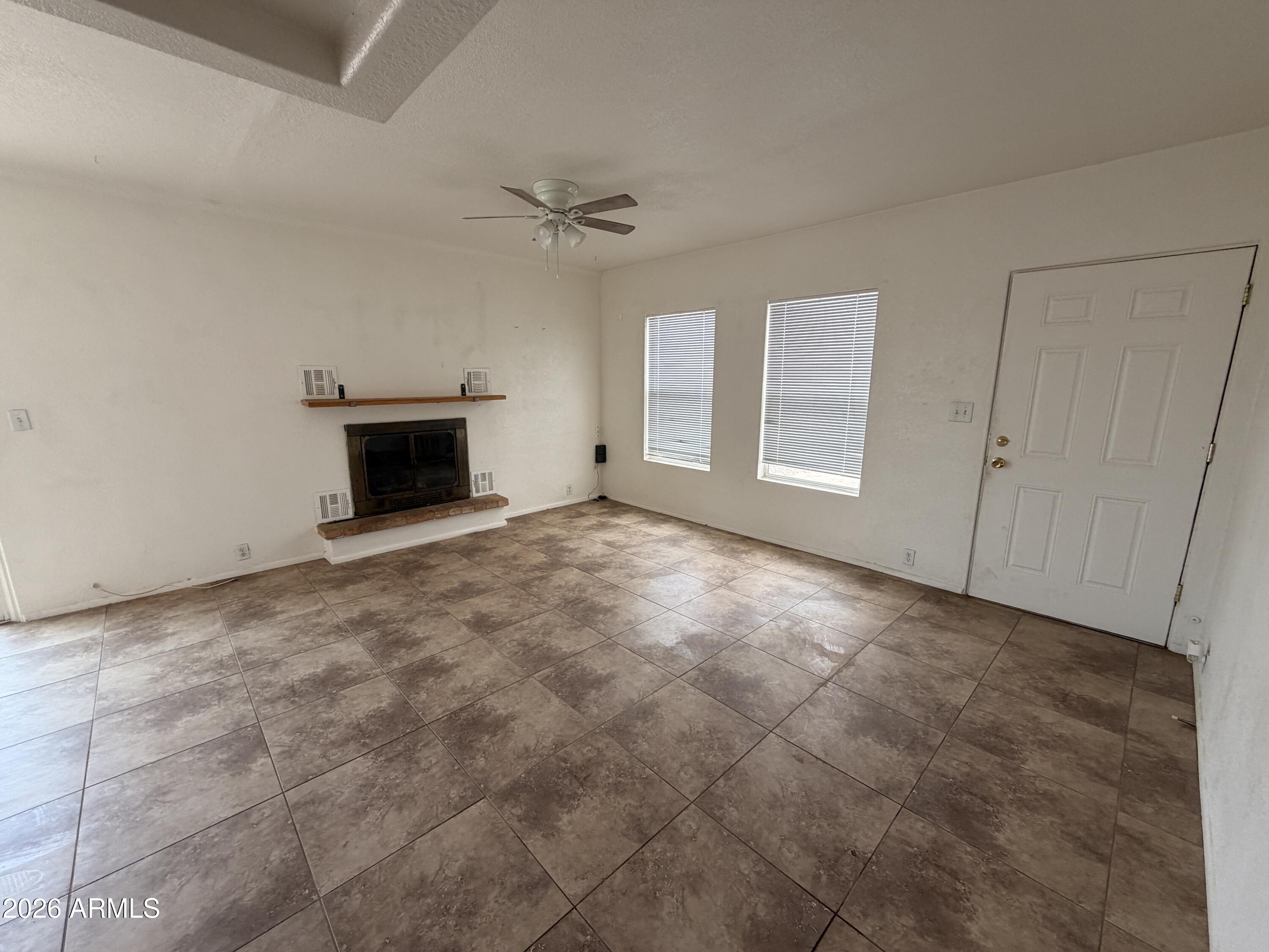 211 S DESOTO Street