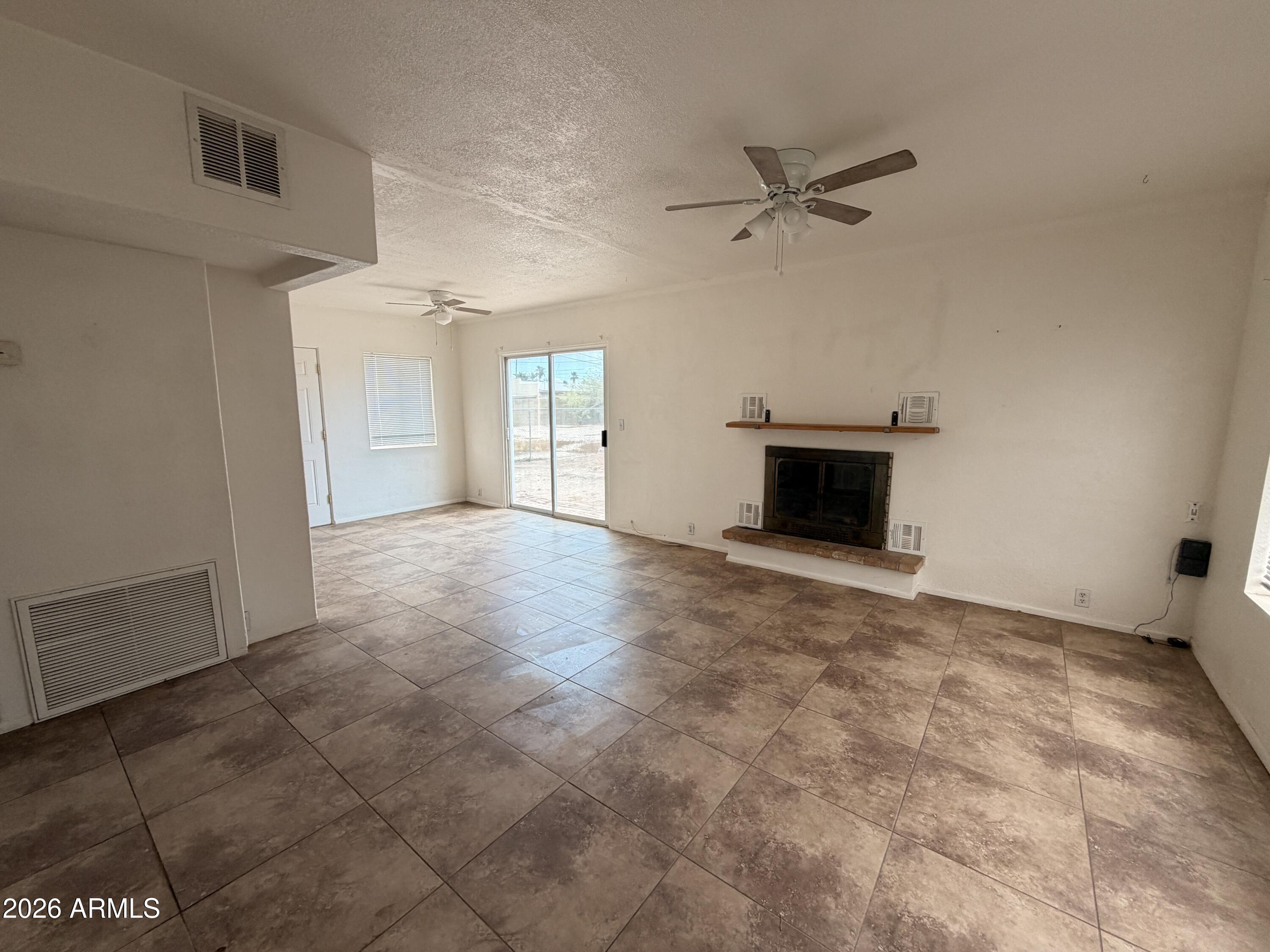 211 S DESOTO Street