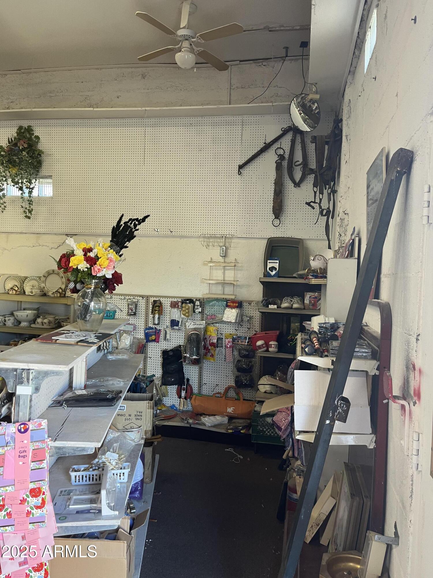 1201 W HOOVER Street