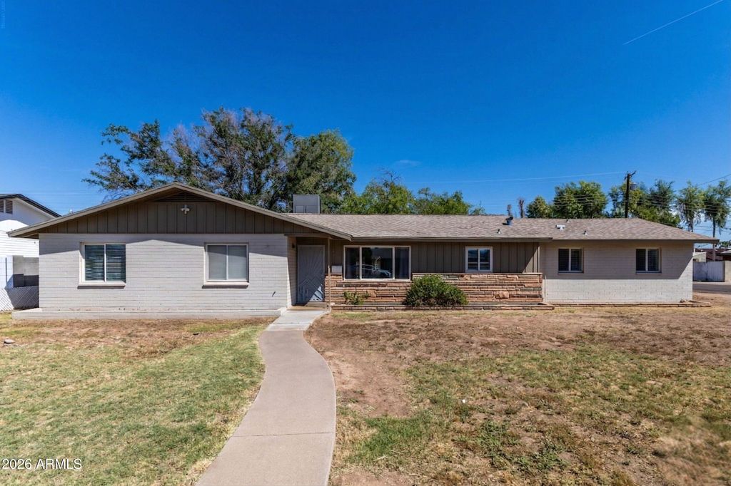 Photo of 136 E Palmcroft Drive, Tempe, AZ 85282 (MLS # 7012485)