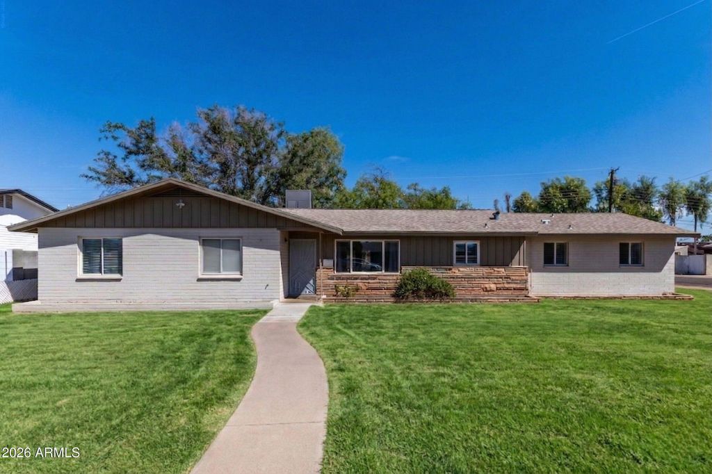 Photo of 136 E Palmcroft Drive, Tempe, AZ 85282 (MLS # 7012485)