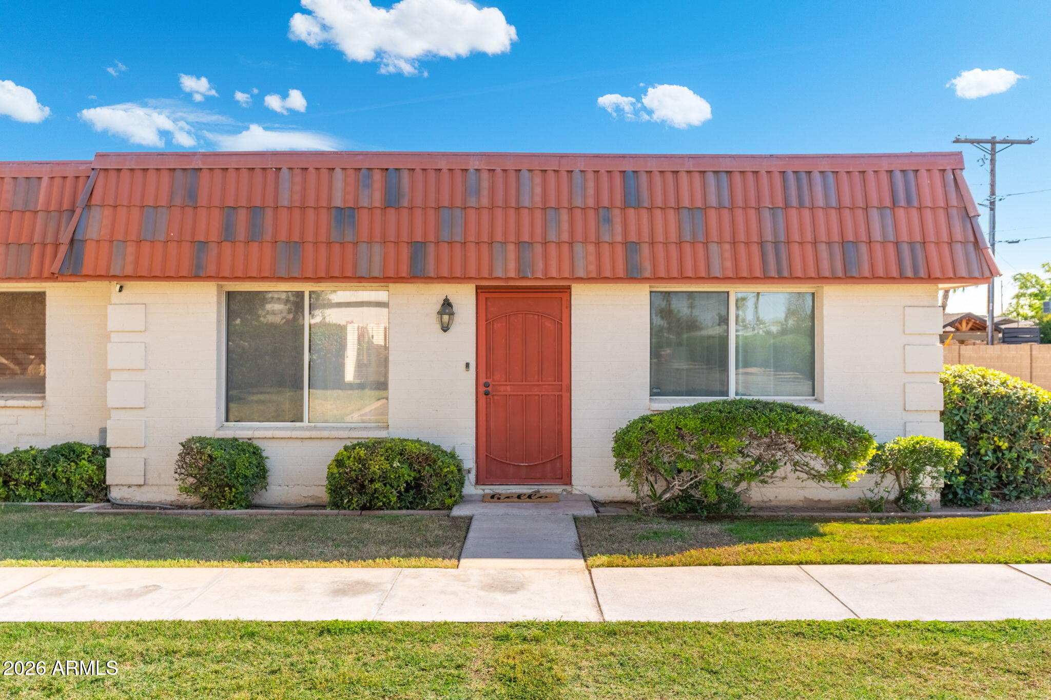 3944 N GRANITE REEF Road