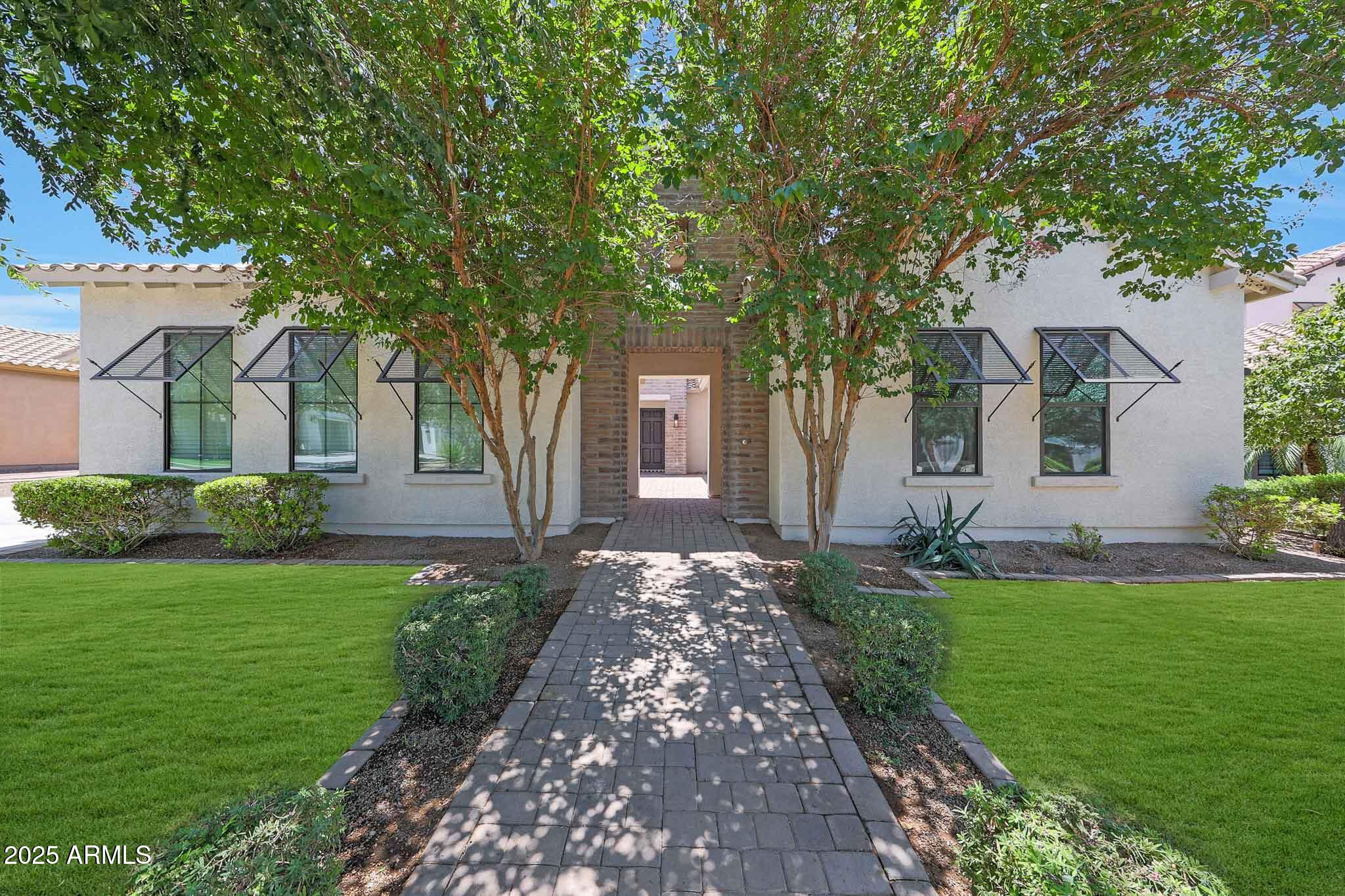 2859 E Los Altos Road