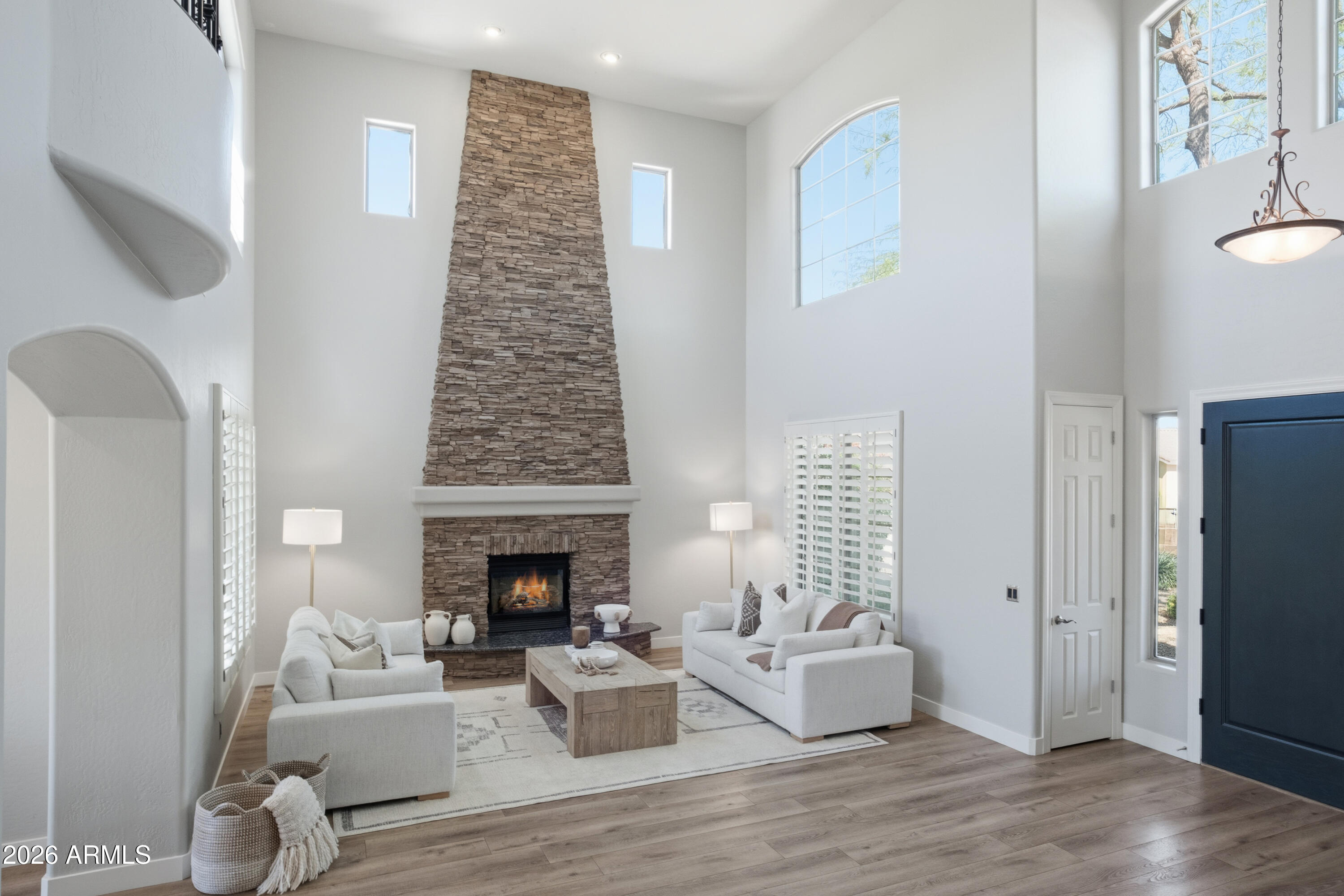 4043 E WOODSTOCK Road