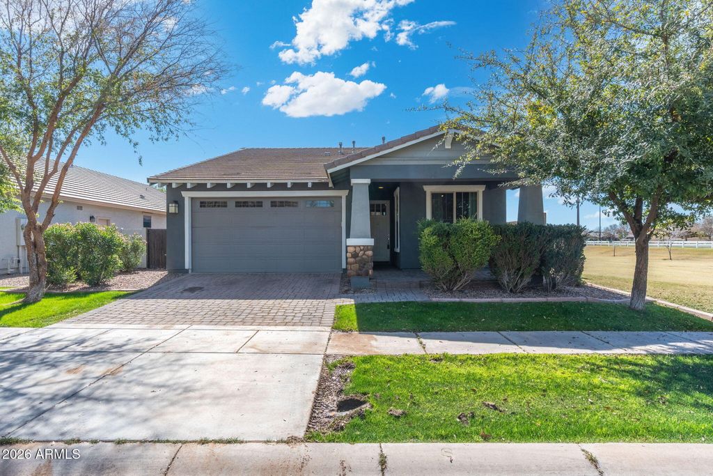 Photo of 4041 E Amber Lane, Gilbert, AZ 85296 (MLS # 6989729)