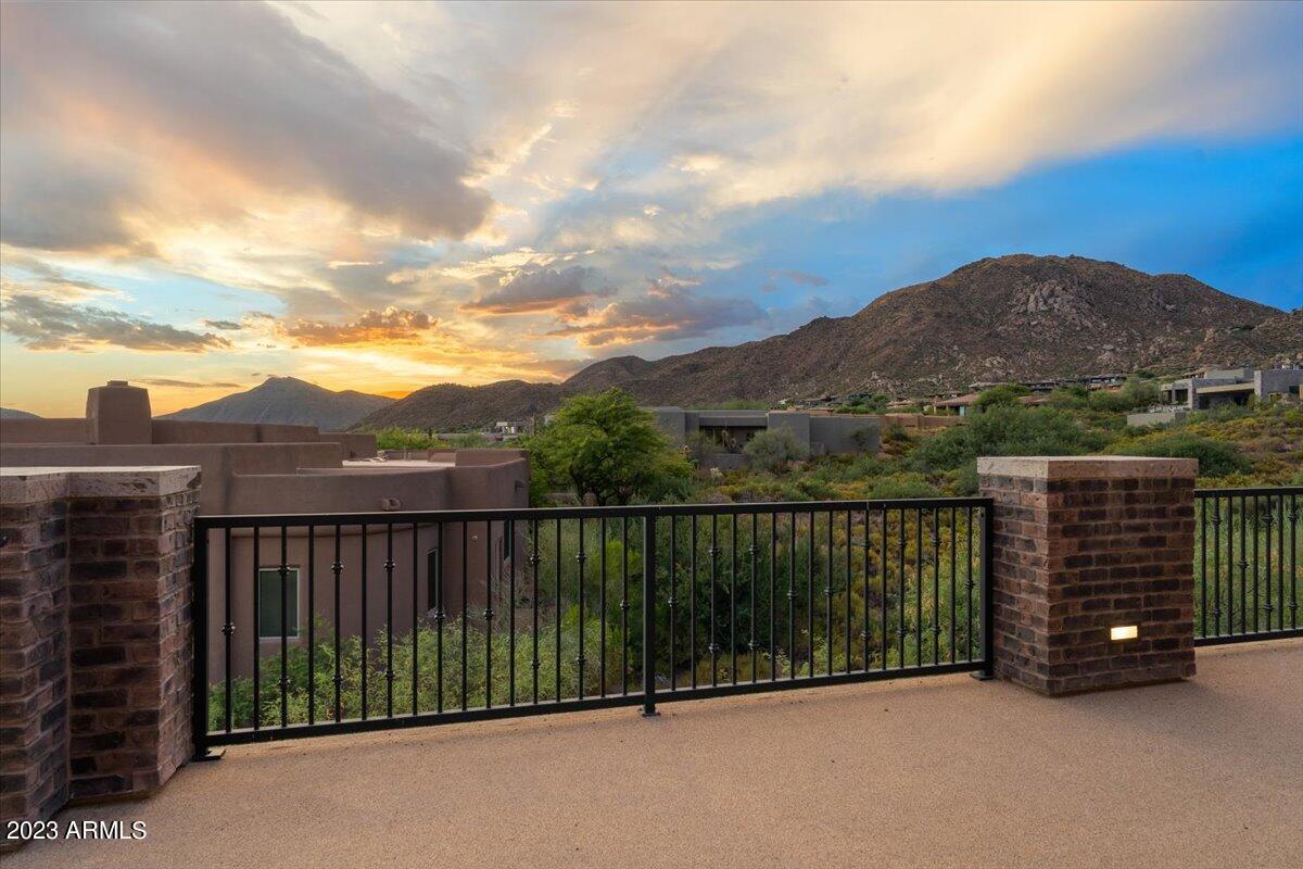 DESERT MOUNTAIN - Residential