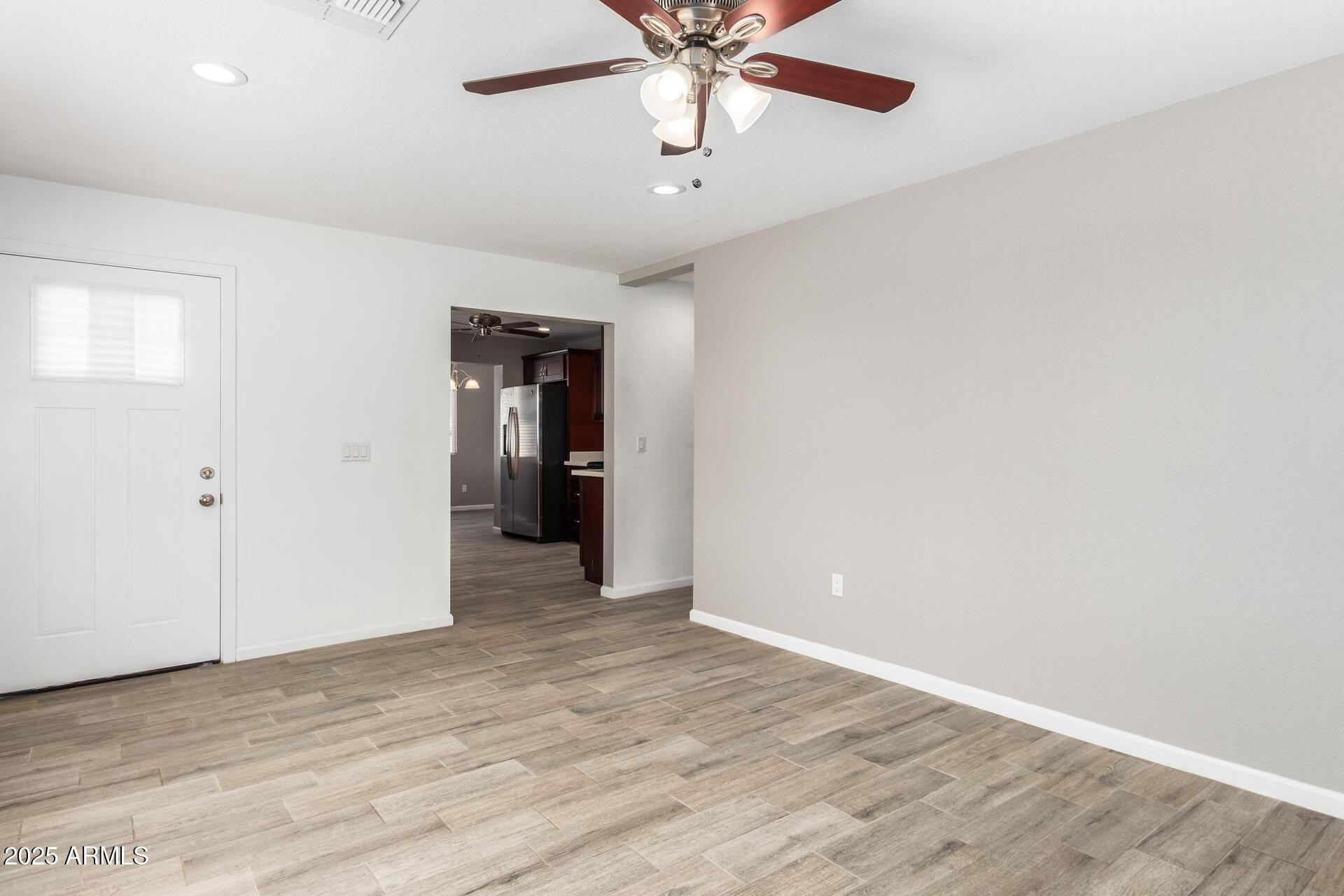 2034 E Don Carlos Avenue