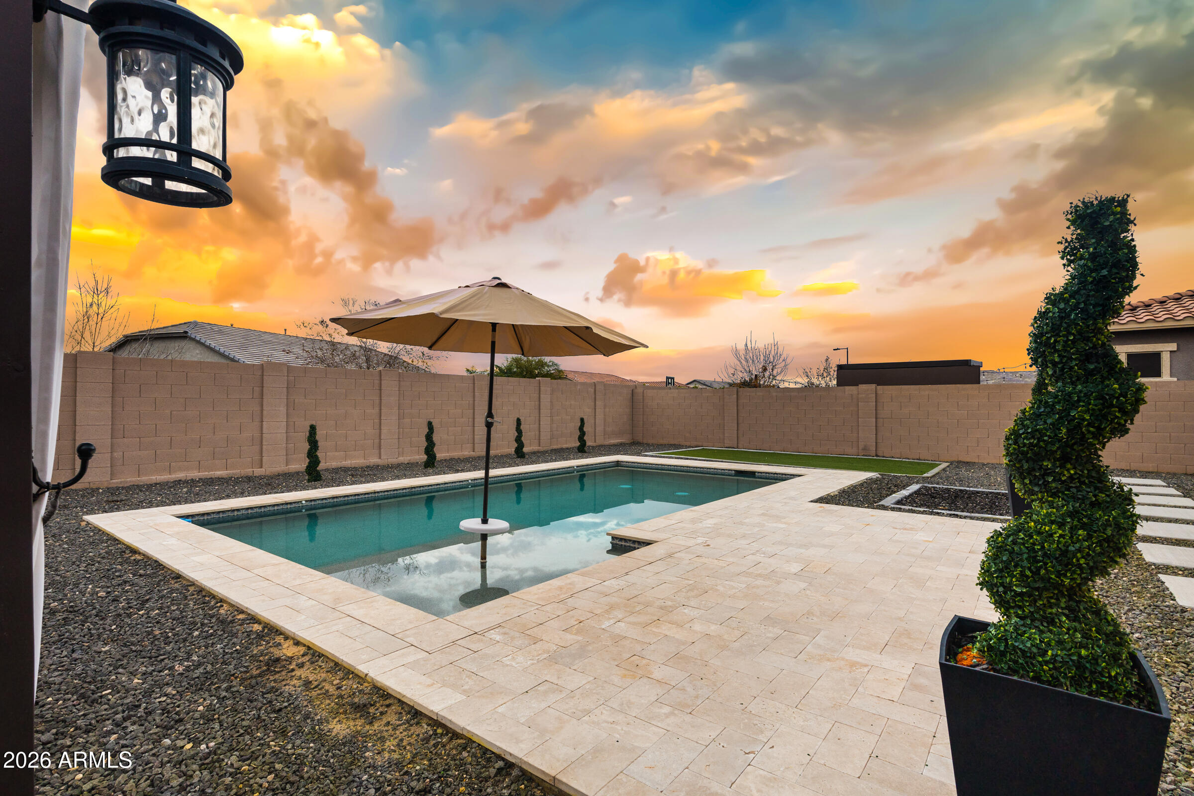 21654 E VIA DE ARBOLES --