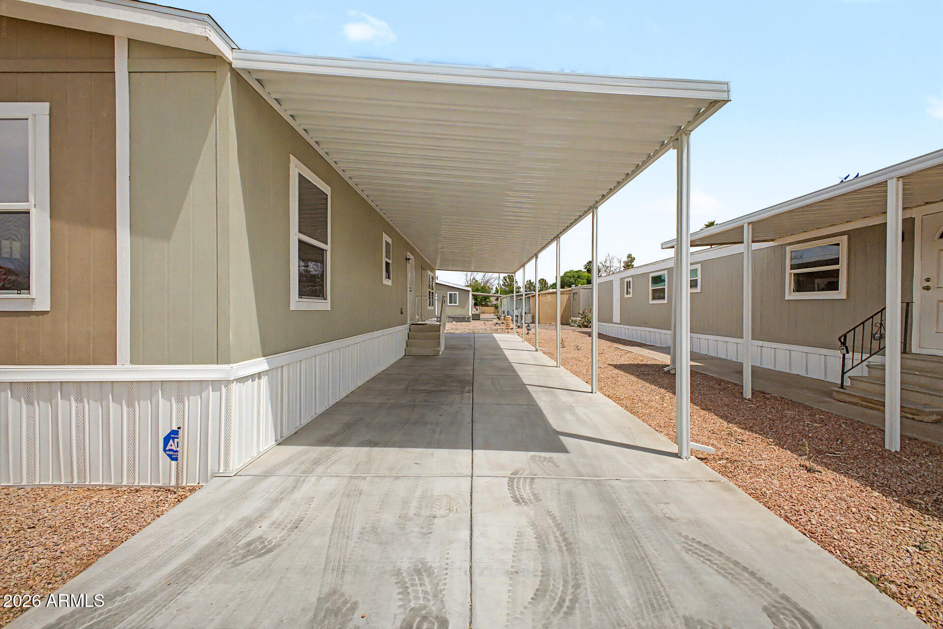 320 E MCKELLIPS Road 100