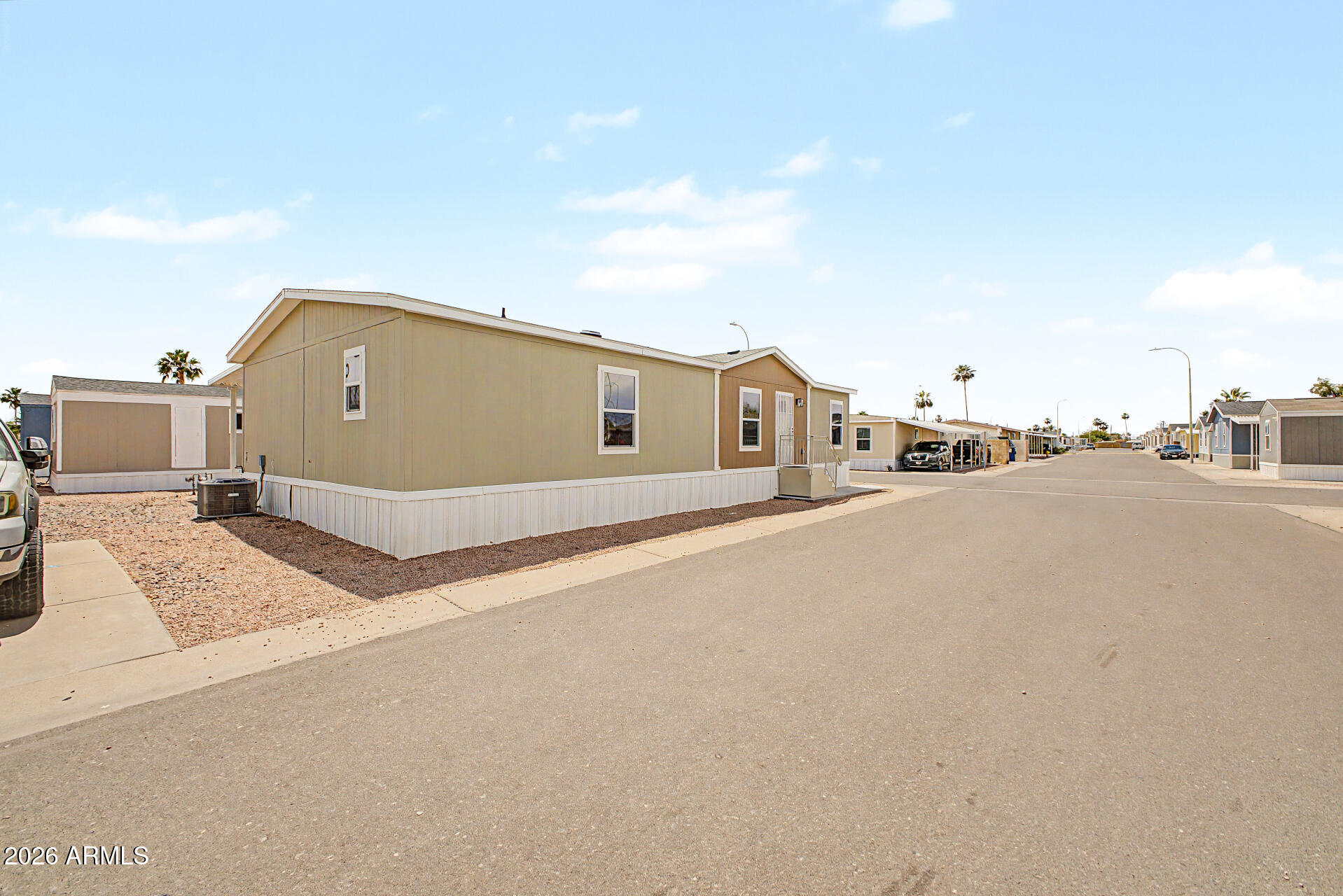 320 E MCKELLIPS Road 100