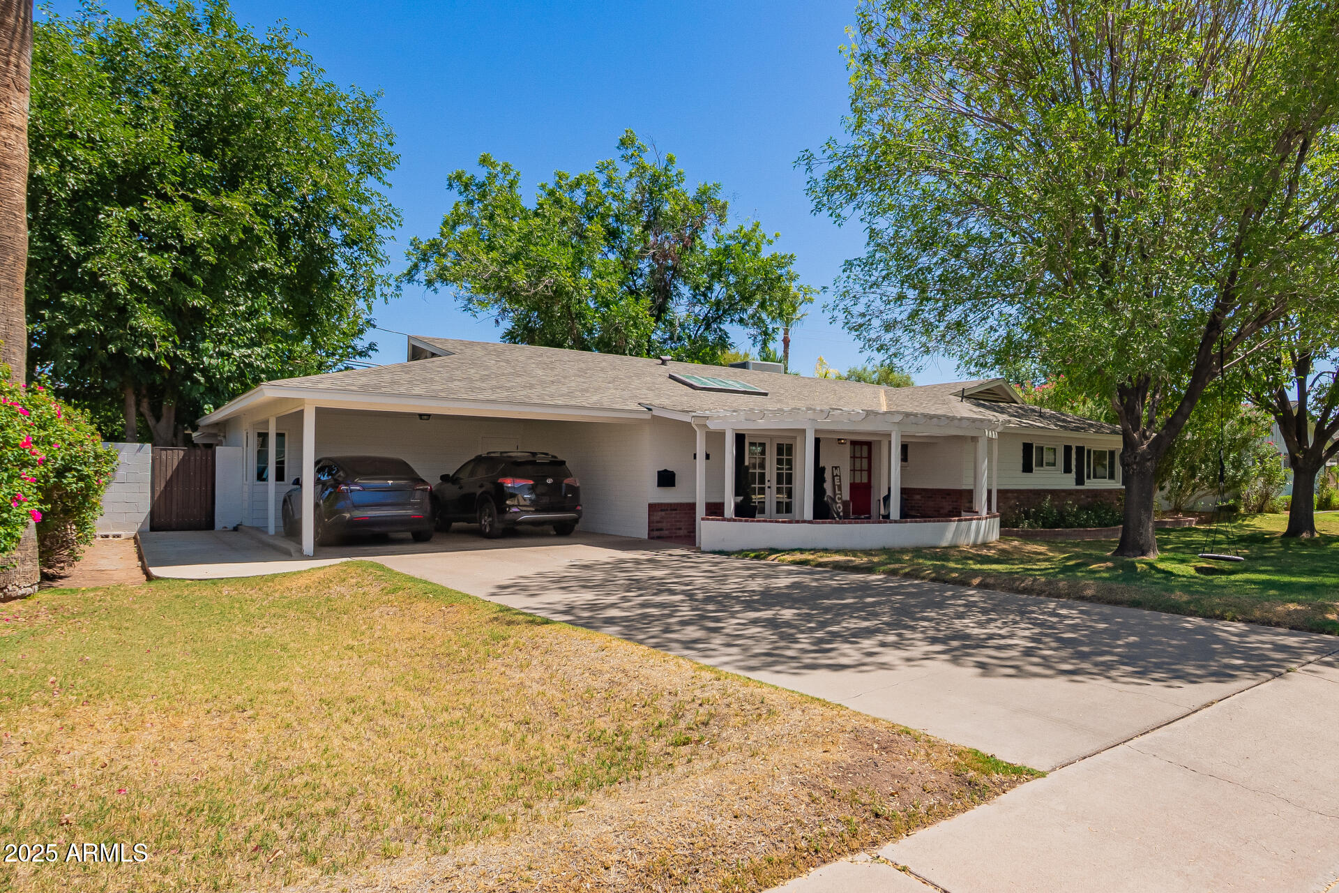 4238 E MITCHELL Drive