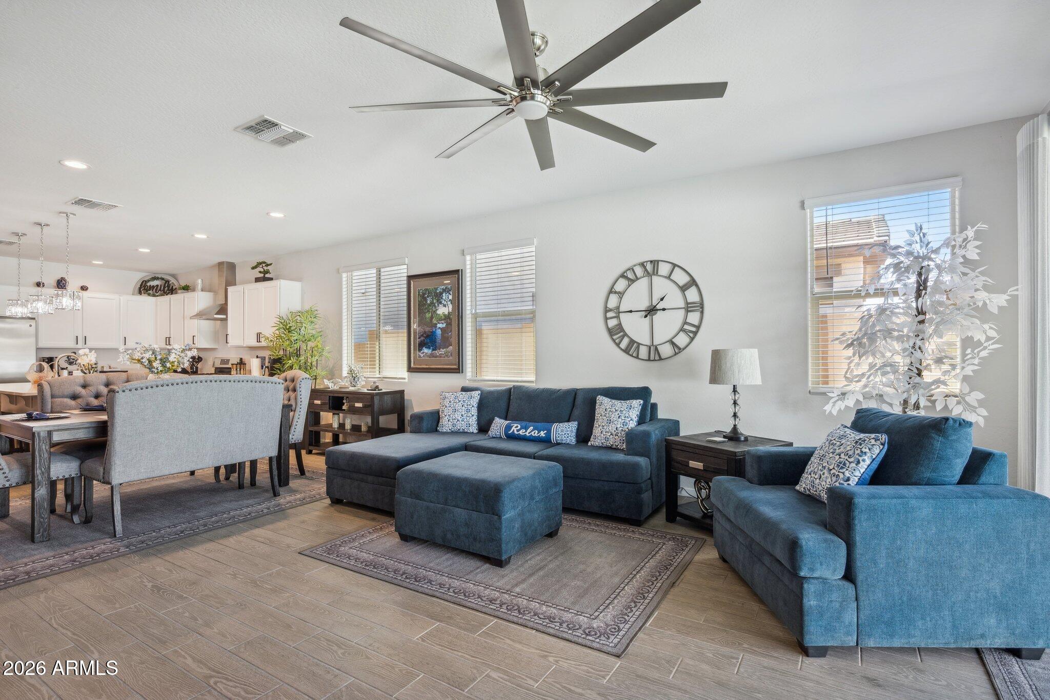 40546 W LITTLE Drive