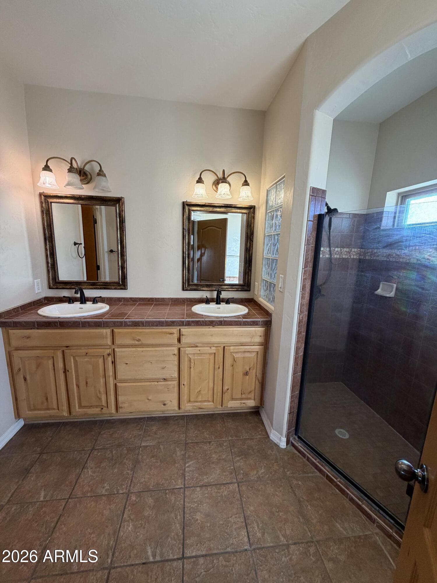 FAIRFIELD ESTATES - Residential Lease