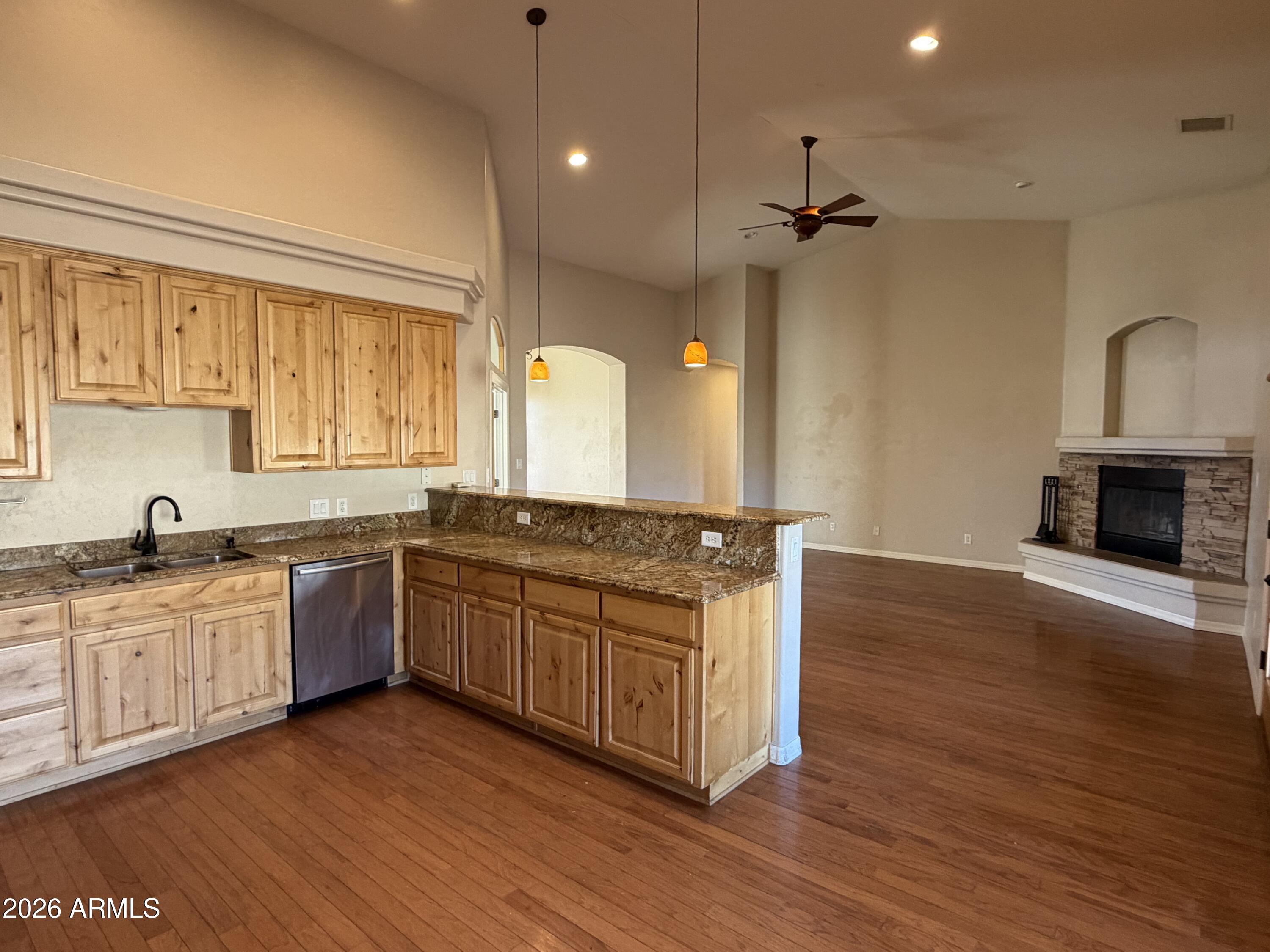 FAIRFIELD ESTATES - Residential Lease