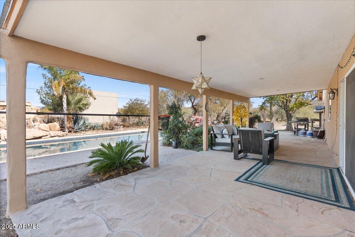 7100 E MONTGOMERY Road