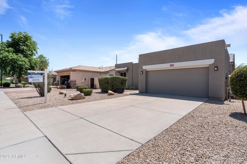 Photo of 3433 E Santa Fe Lane, Gilbert, AZ 85297 (MLS # 7073397)