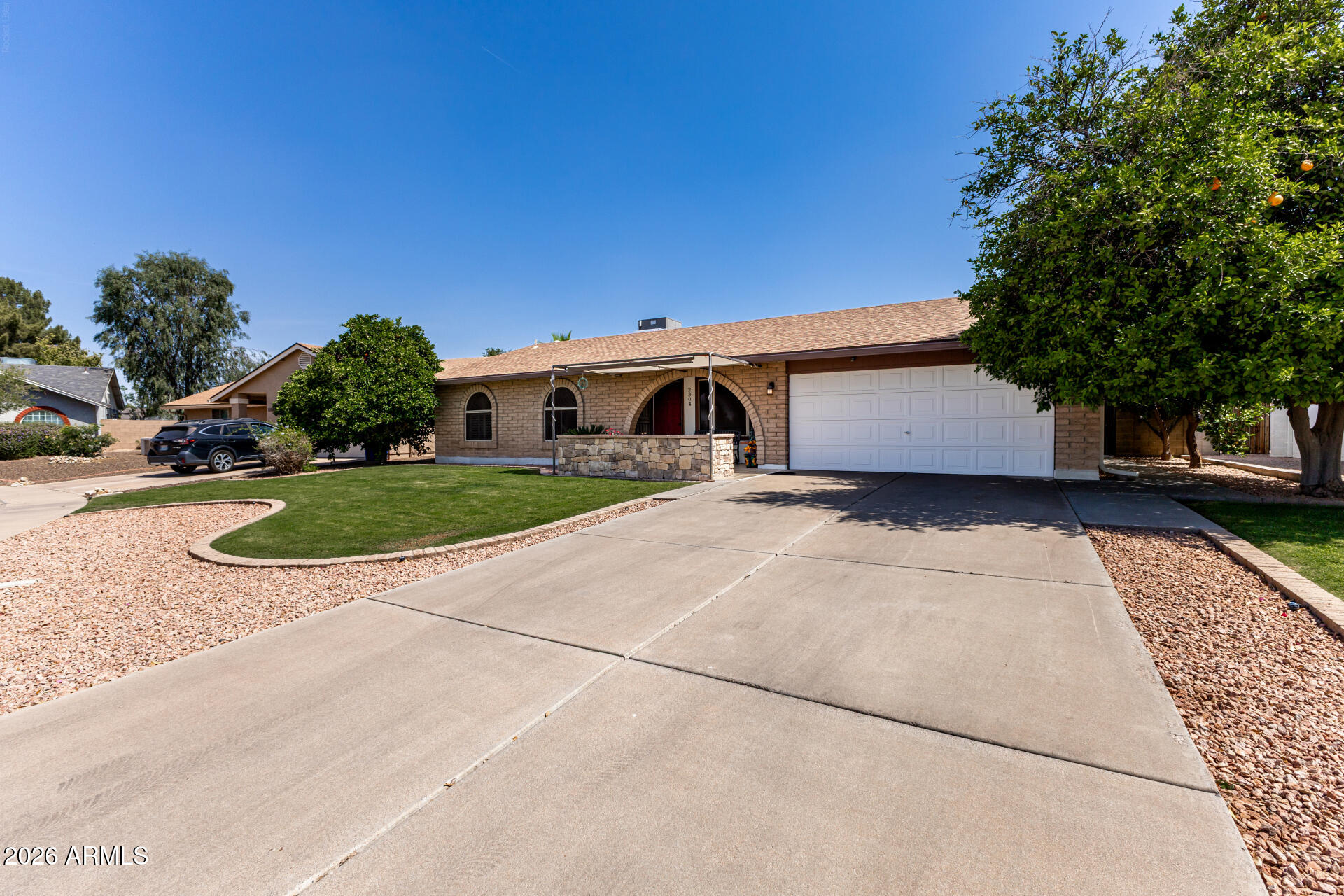 2304 W PALOMINO Drive