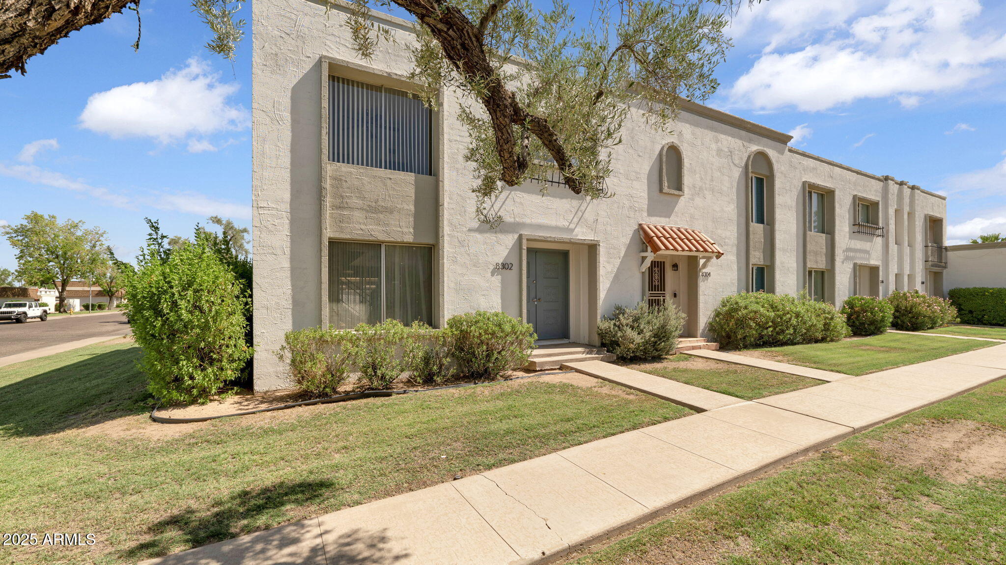 8302 E Chaparral Road