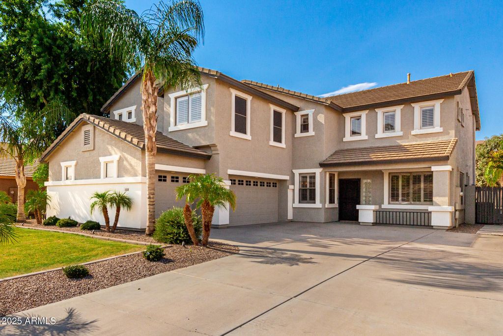 Photo of 3838 E Thornton Avenue, Gilbert, AZ 85297 (MLS # 6912693)