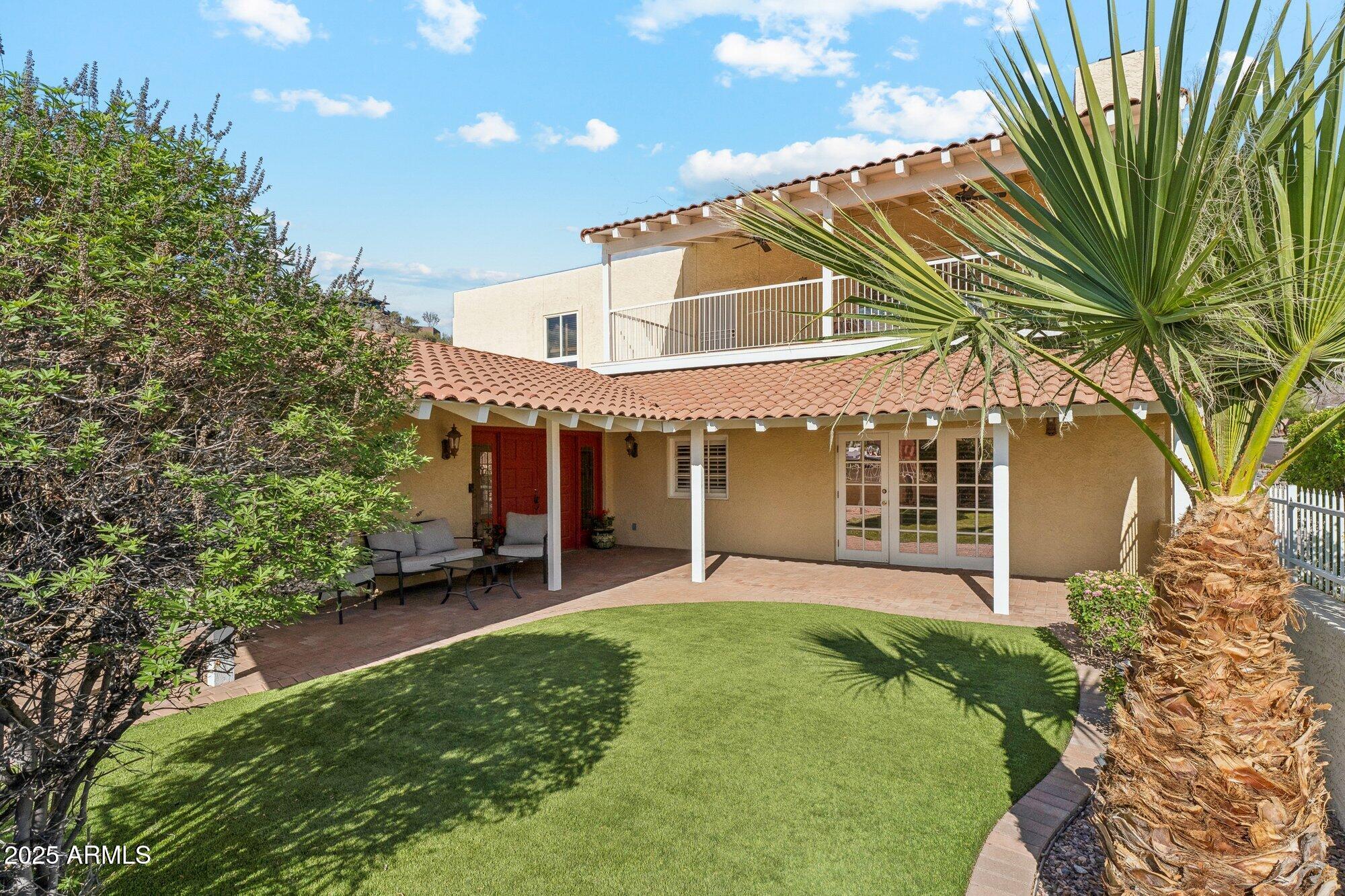 2016 E ORANGEWOOD Avenue