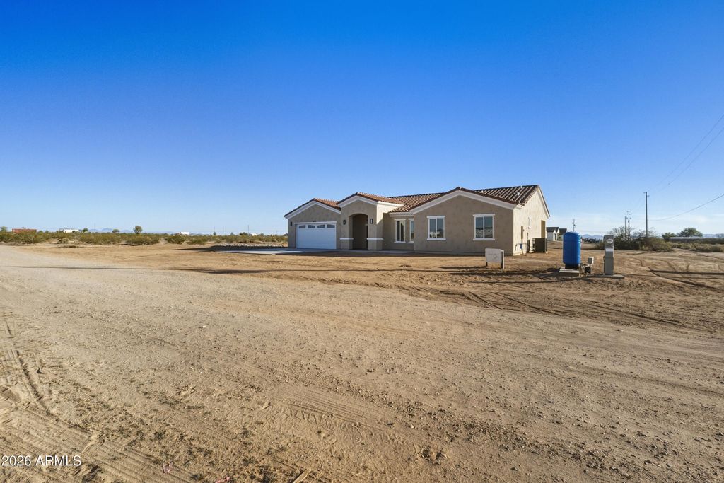 Photo of 33279 W Alta Vista Road, Tonopah, AZ 85354 (MLS # 6982668)