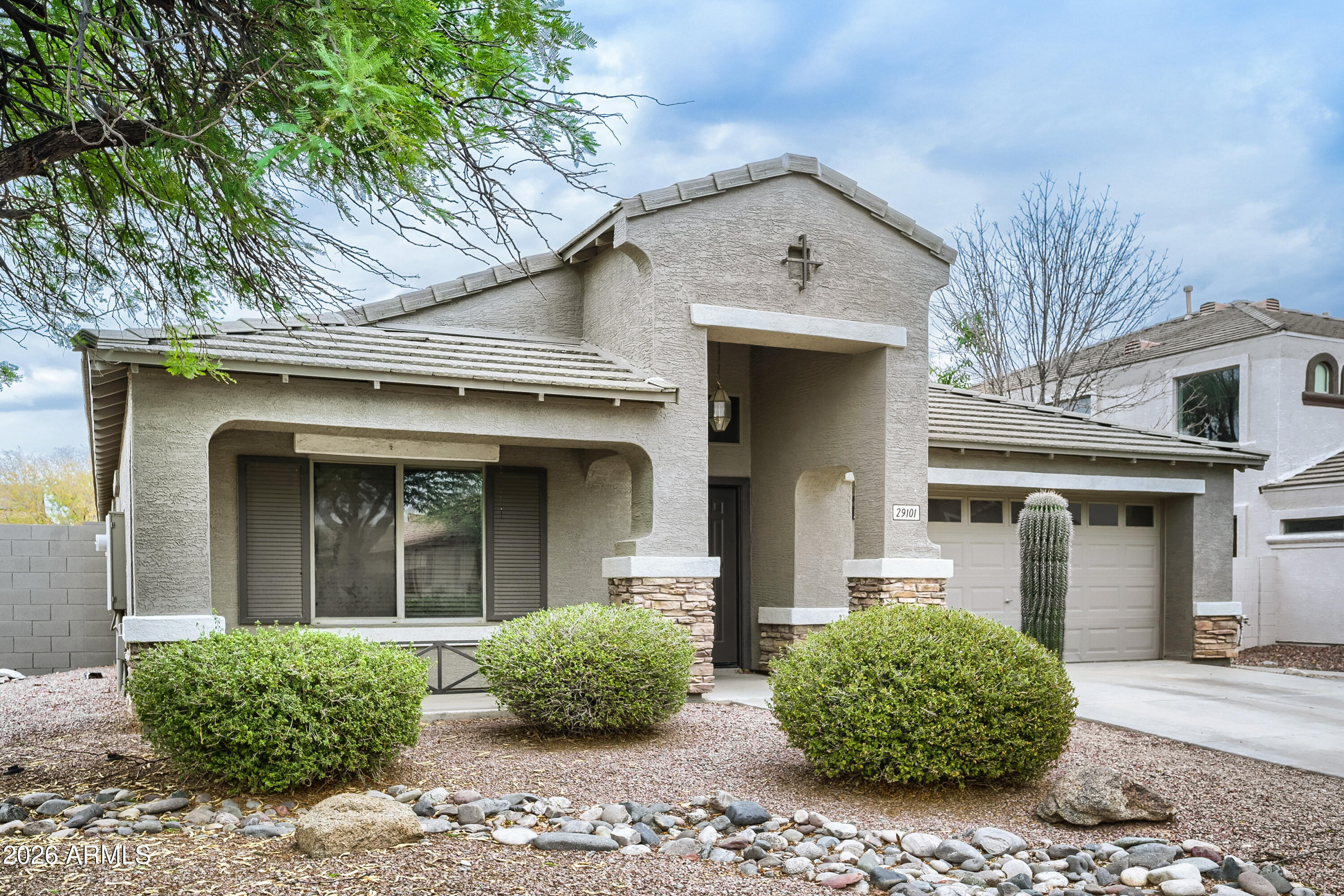 29101 N MOUNTAIN VIEW Road