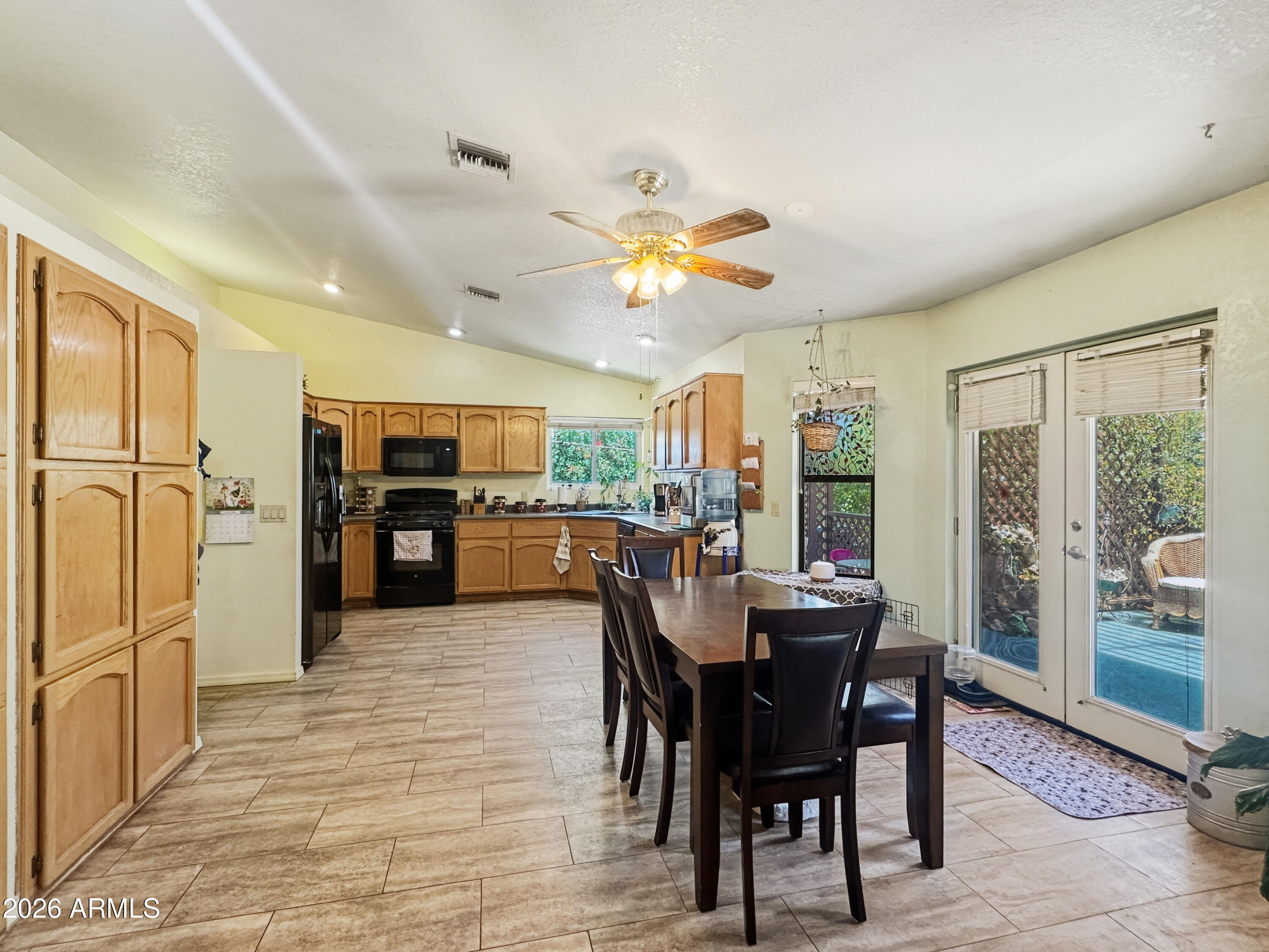 1203 S Settlers Circle