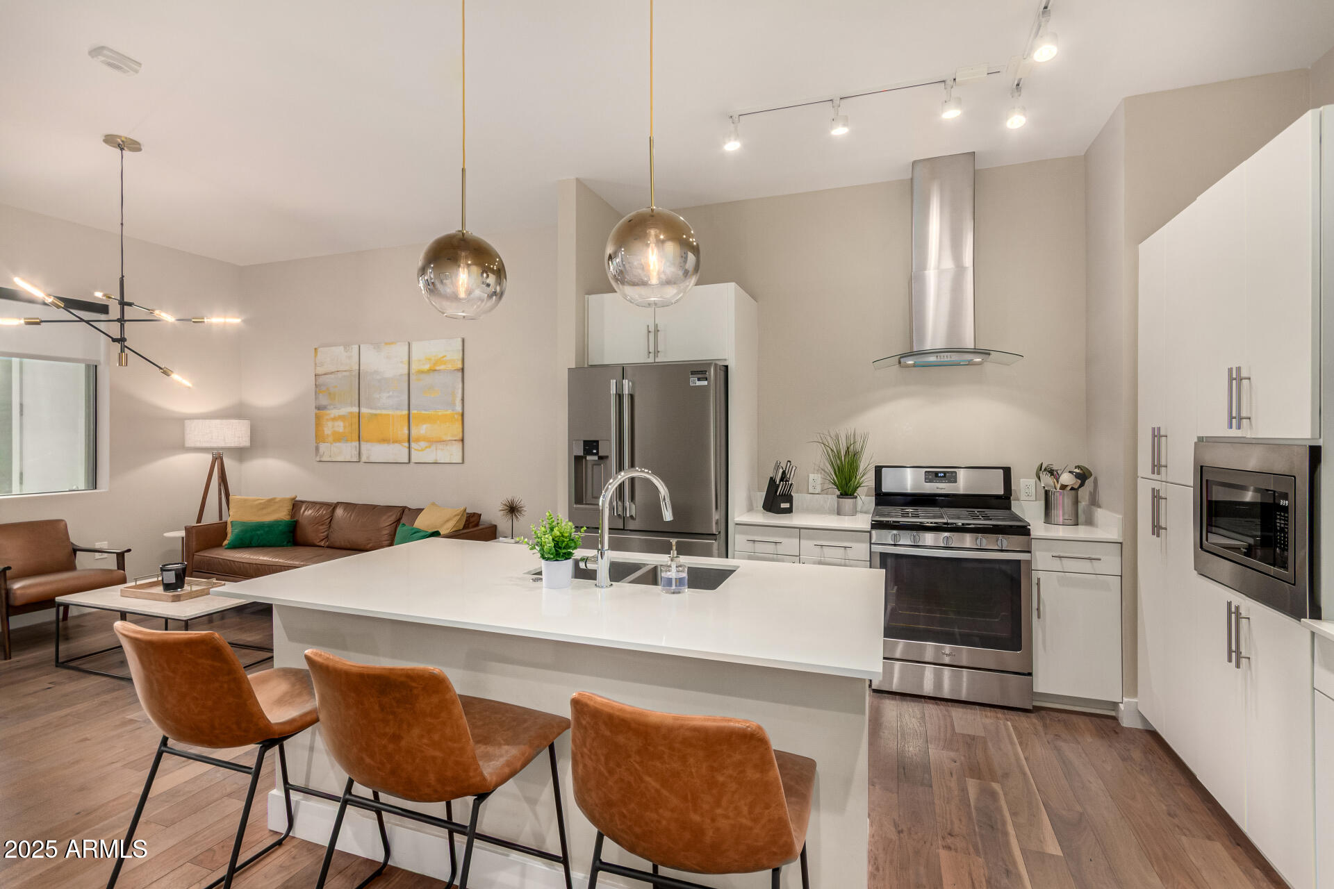 3131 N CENTRAL Avenue 3004