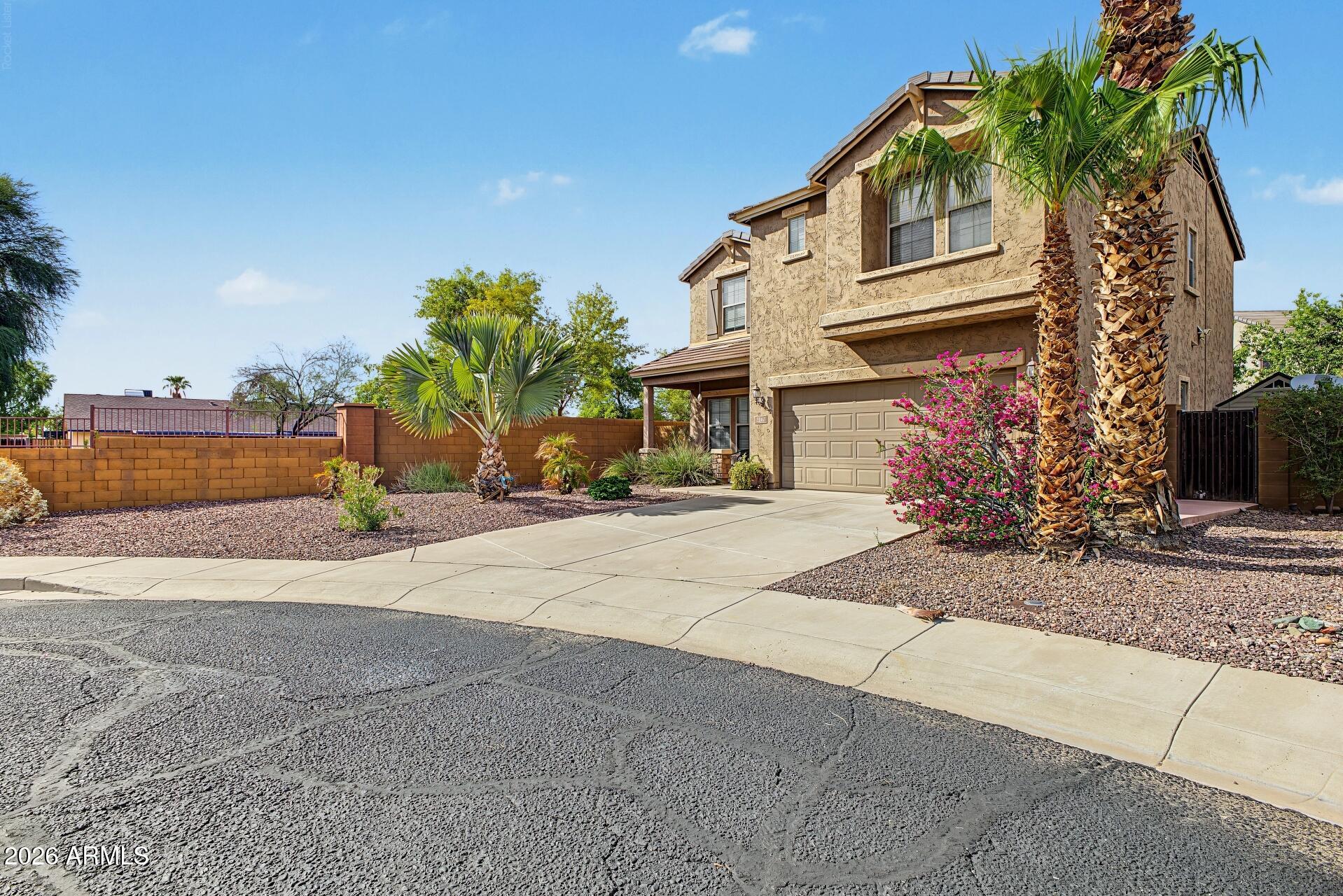 2240 W DAVIS Road