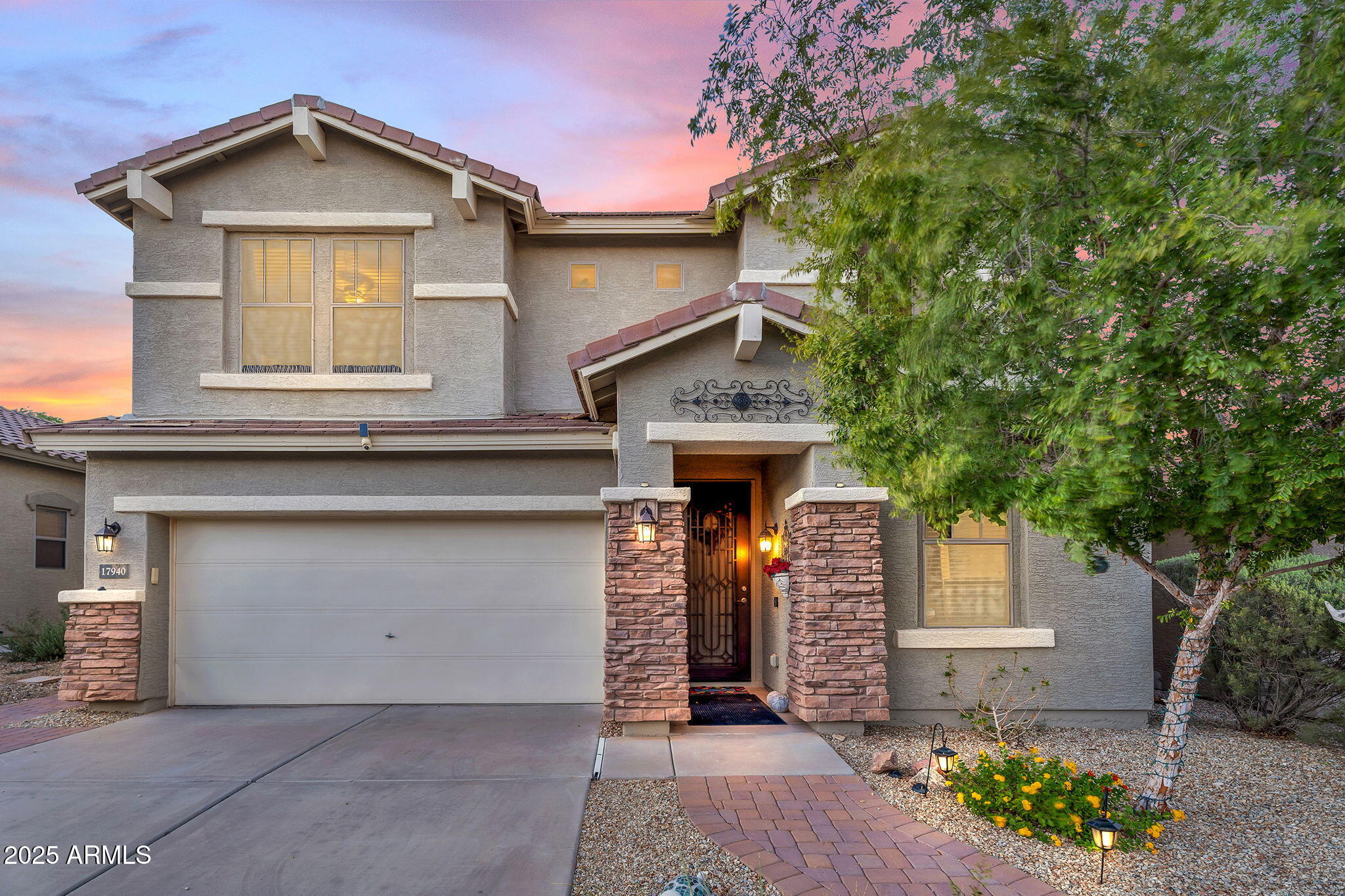 17940 W SUNNYSLOPE Lane
