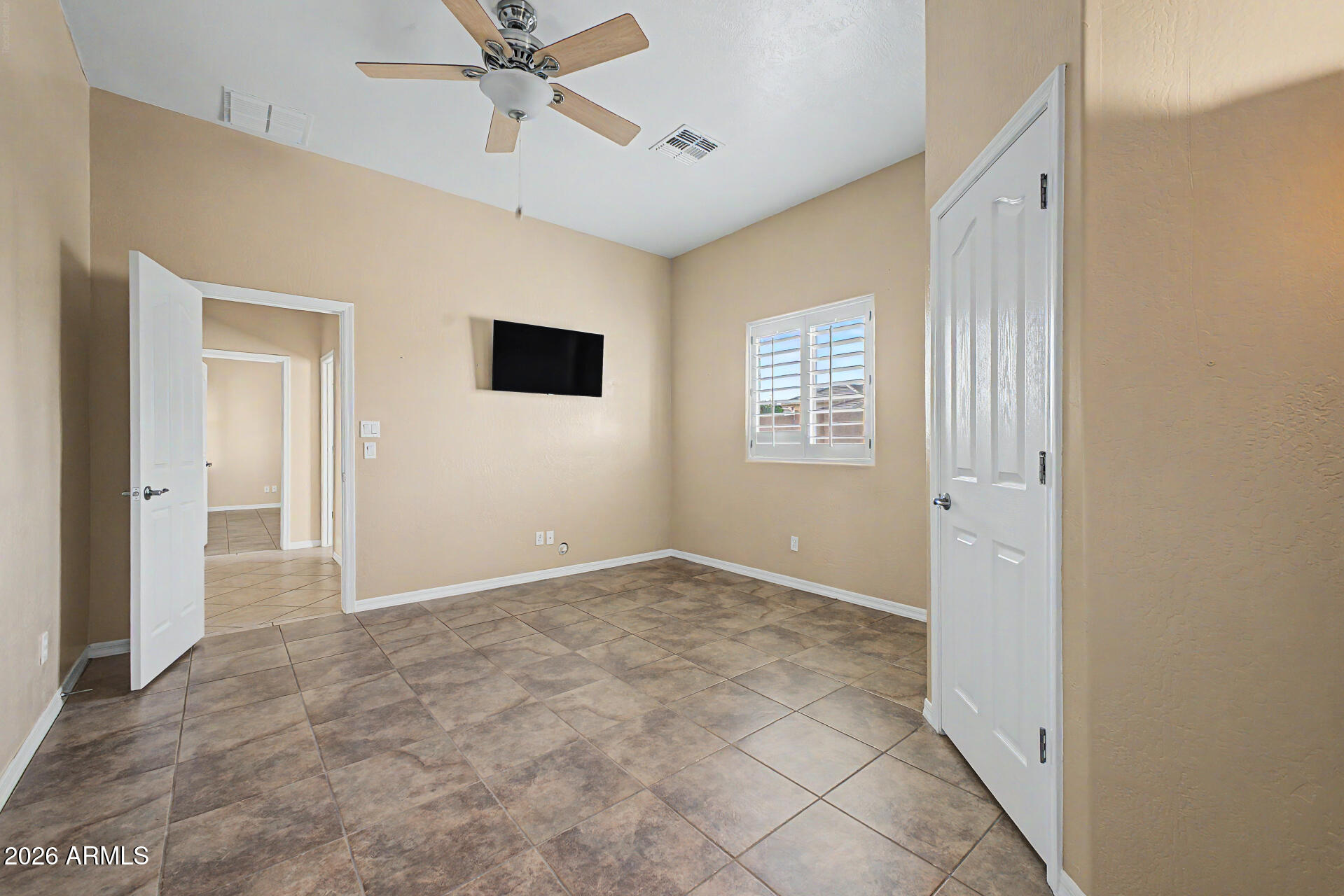 J J RANCH - Residential