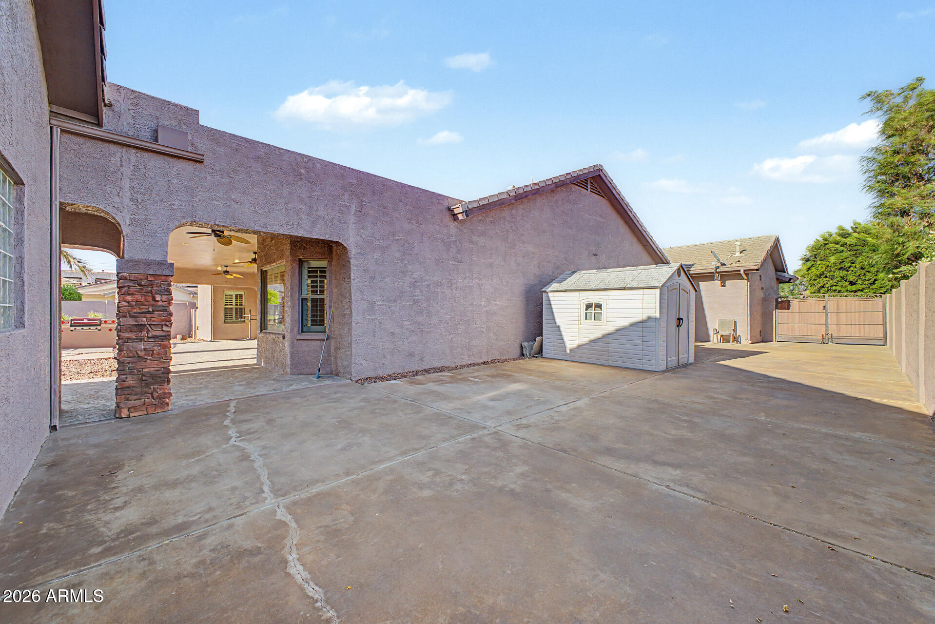 J J RANCH - Residential