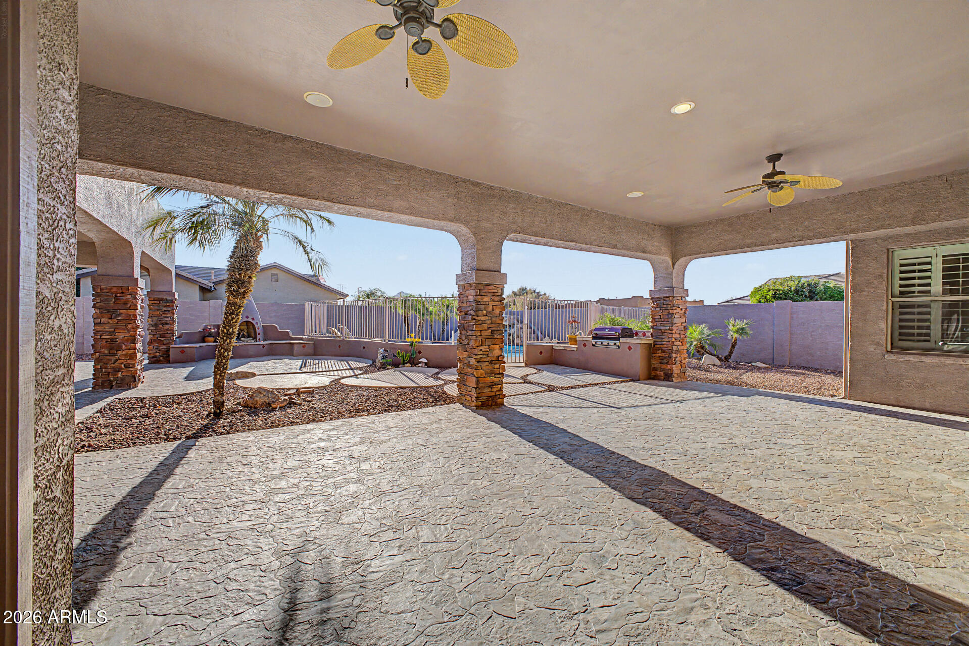 J J RANCH - Residential