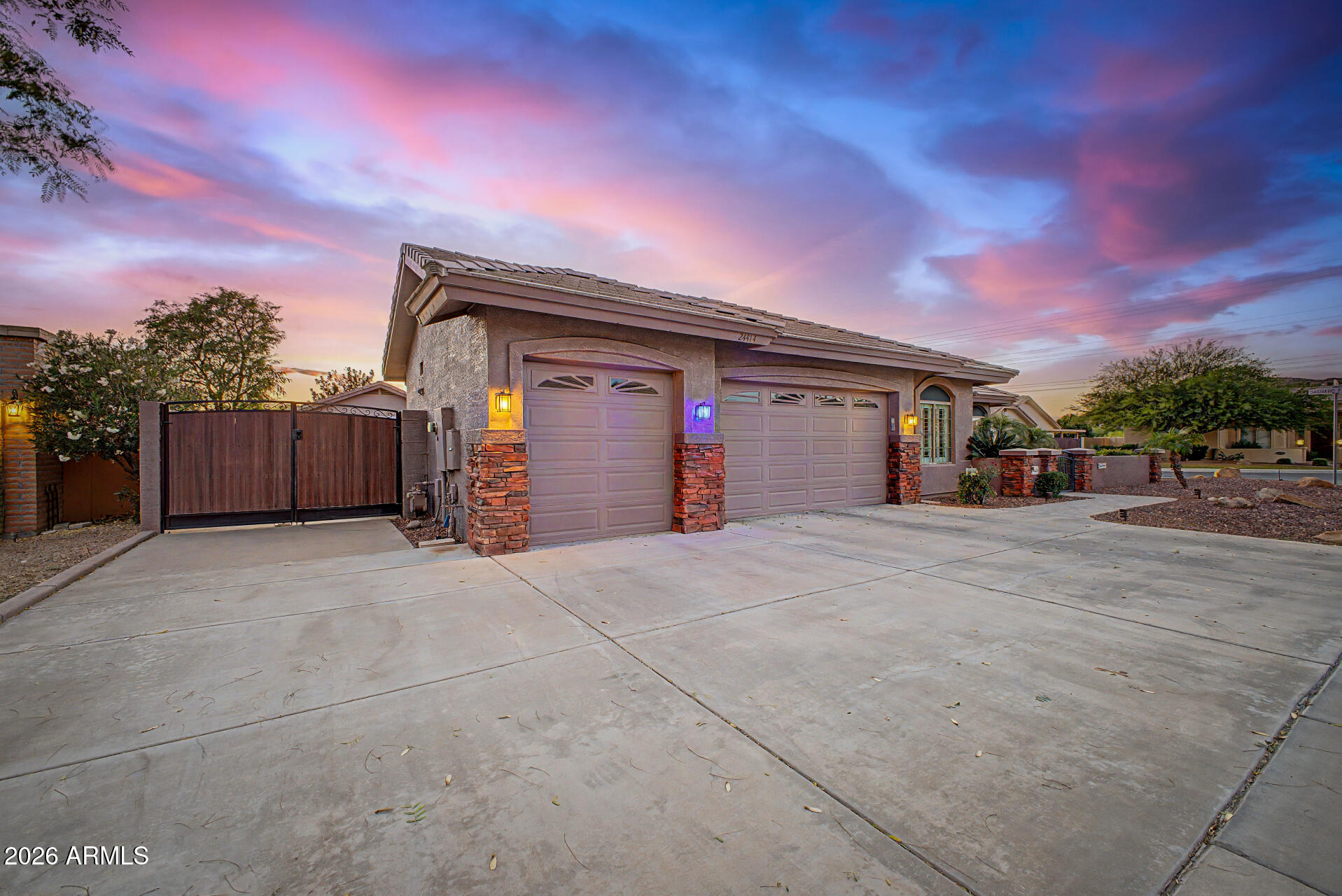 J J RANCH - Residential