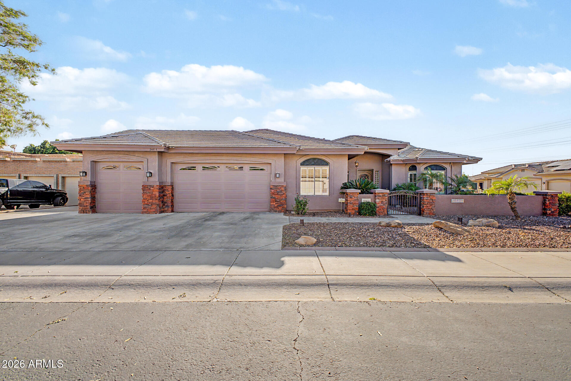J J RANCH - Residential