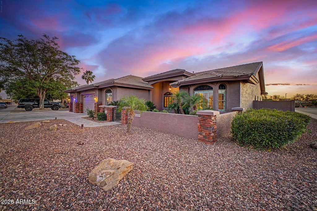 Photo of 24414 N 43rd Drive, Glendale, AZ 85310 (MLS # 7017247)