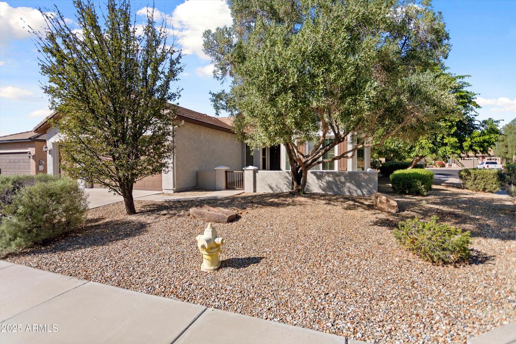 Photo of 26474 W Runion Drive, Buckeye, AZ 85396 (MLS # 6927199)