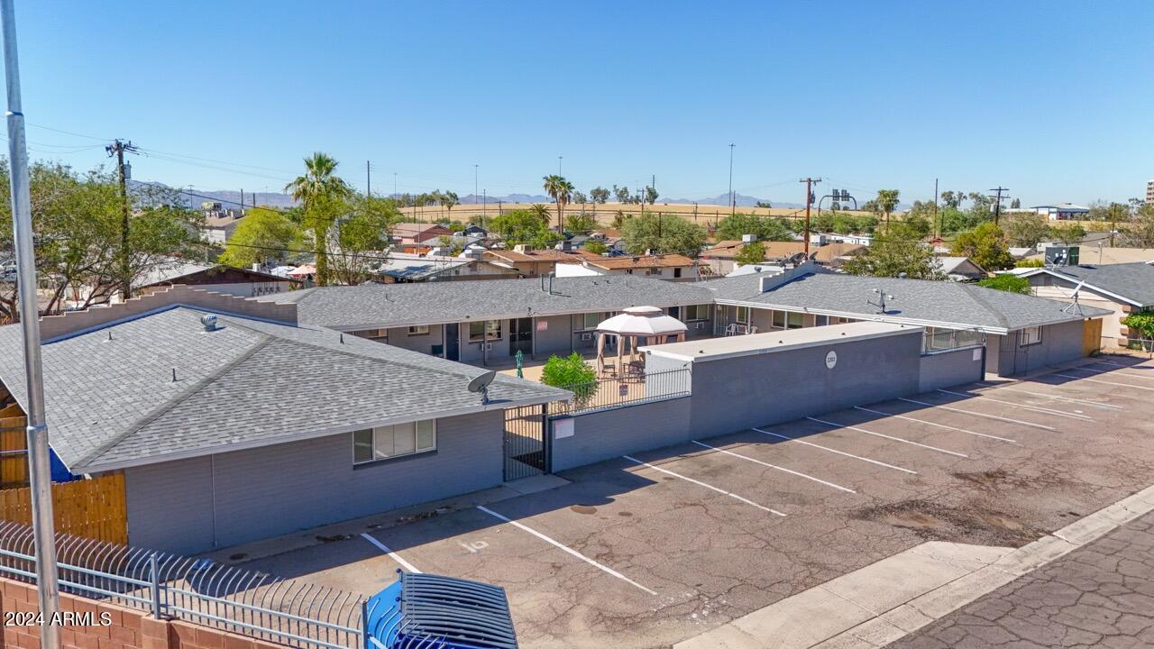 2203 E MCKINLEY Street