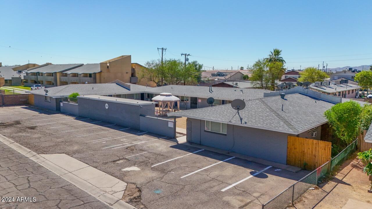 2203 E MCKINLEY Street