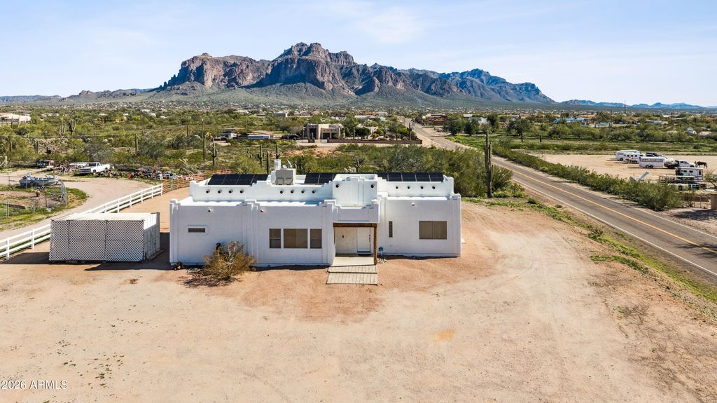 Photo of 2082 E Tepee Street, Apache Junction, AZ 85119 (MLS # 6977716)
